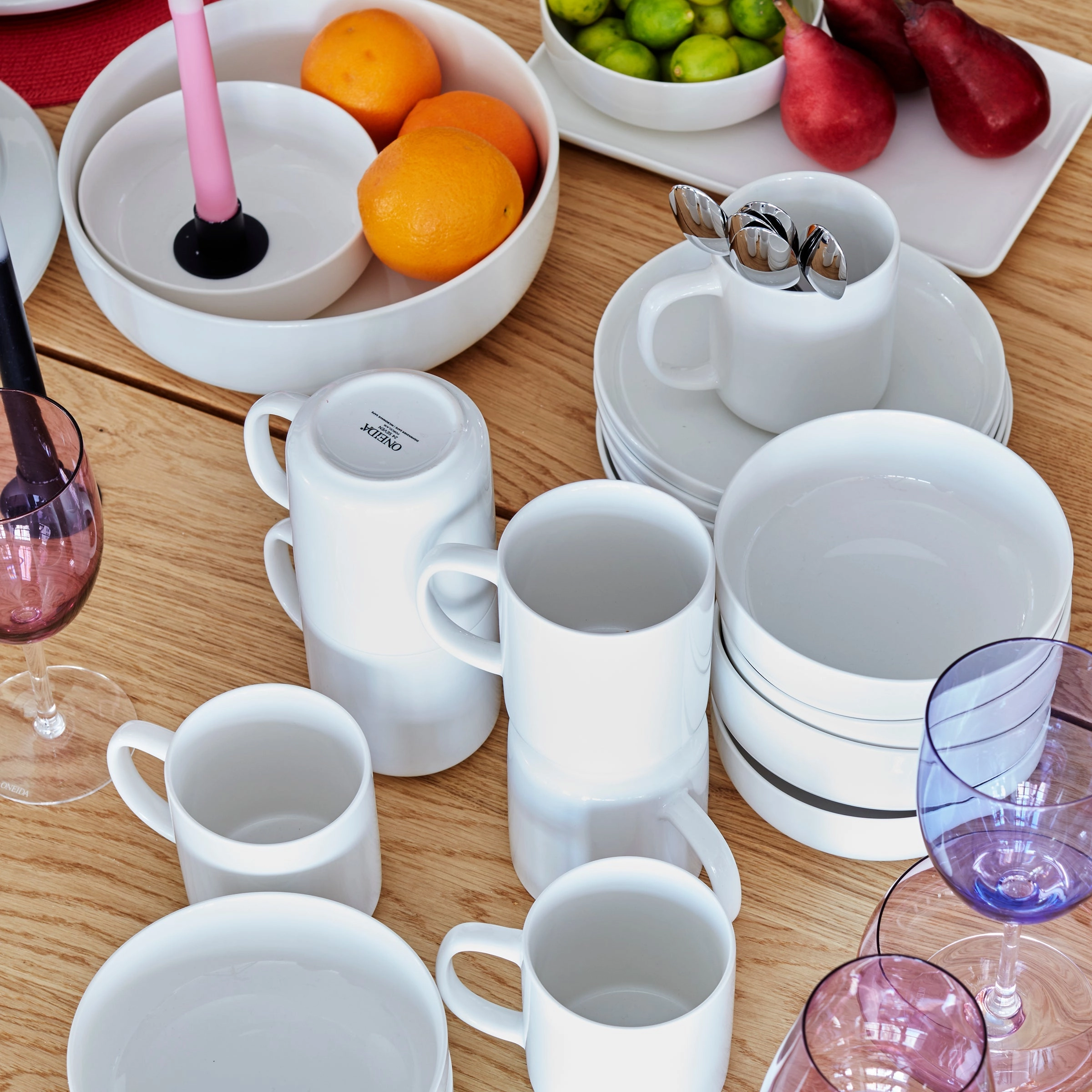 24 Seven White Mugs - Set of 4
