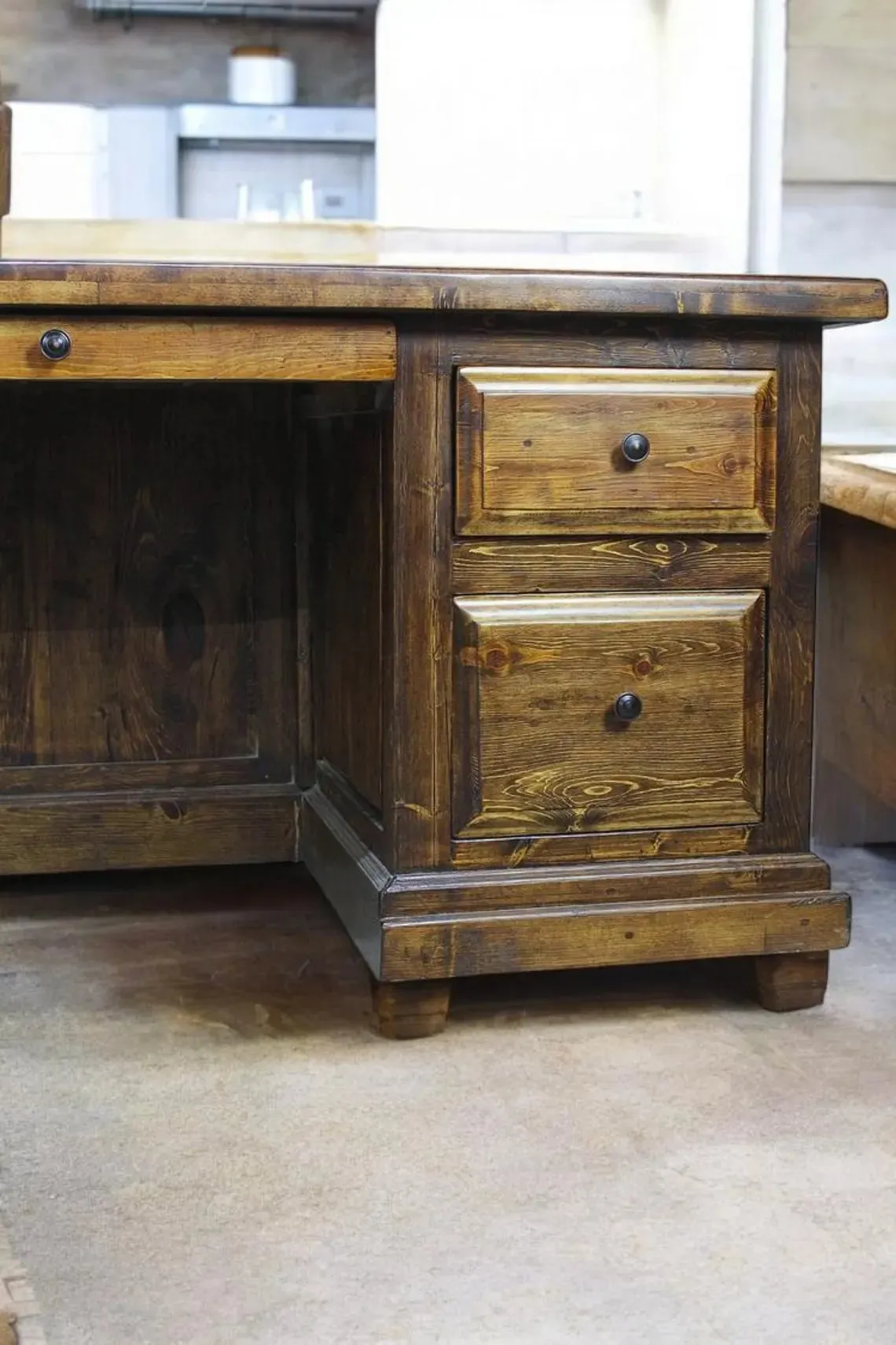 Alder Western Desk