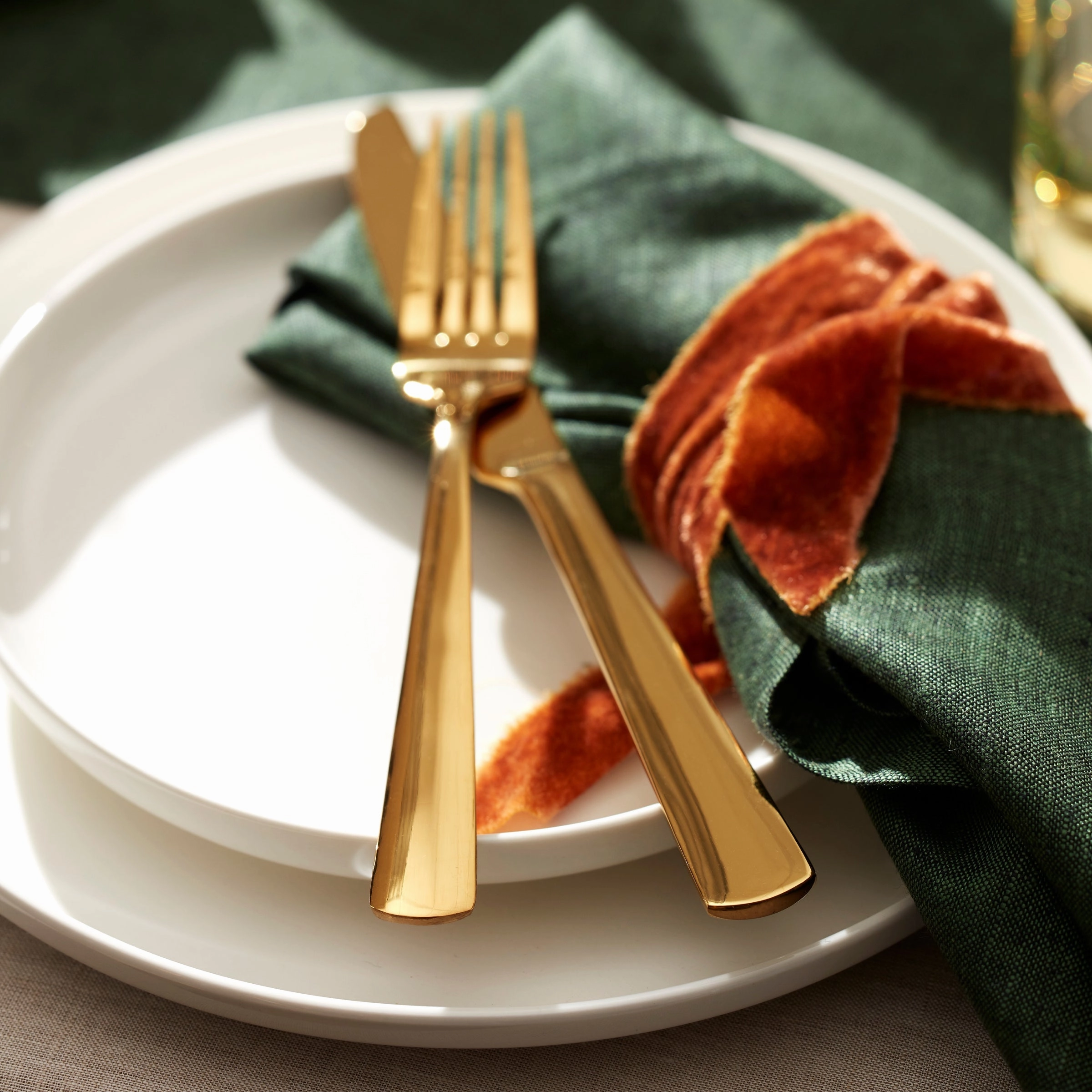 Aptitude Gold 20 Piece Flatware Set