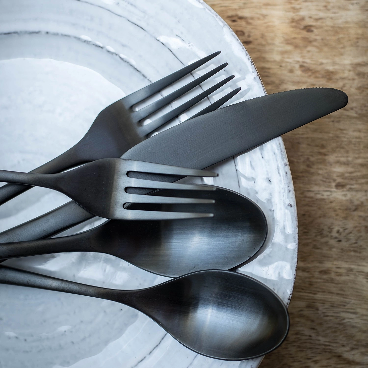 Averie Black Satin 20 Piece Flatware Set