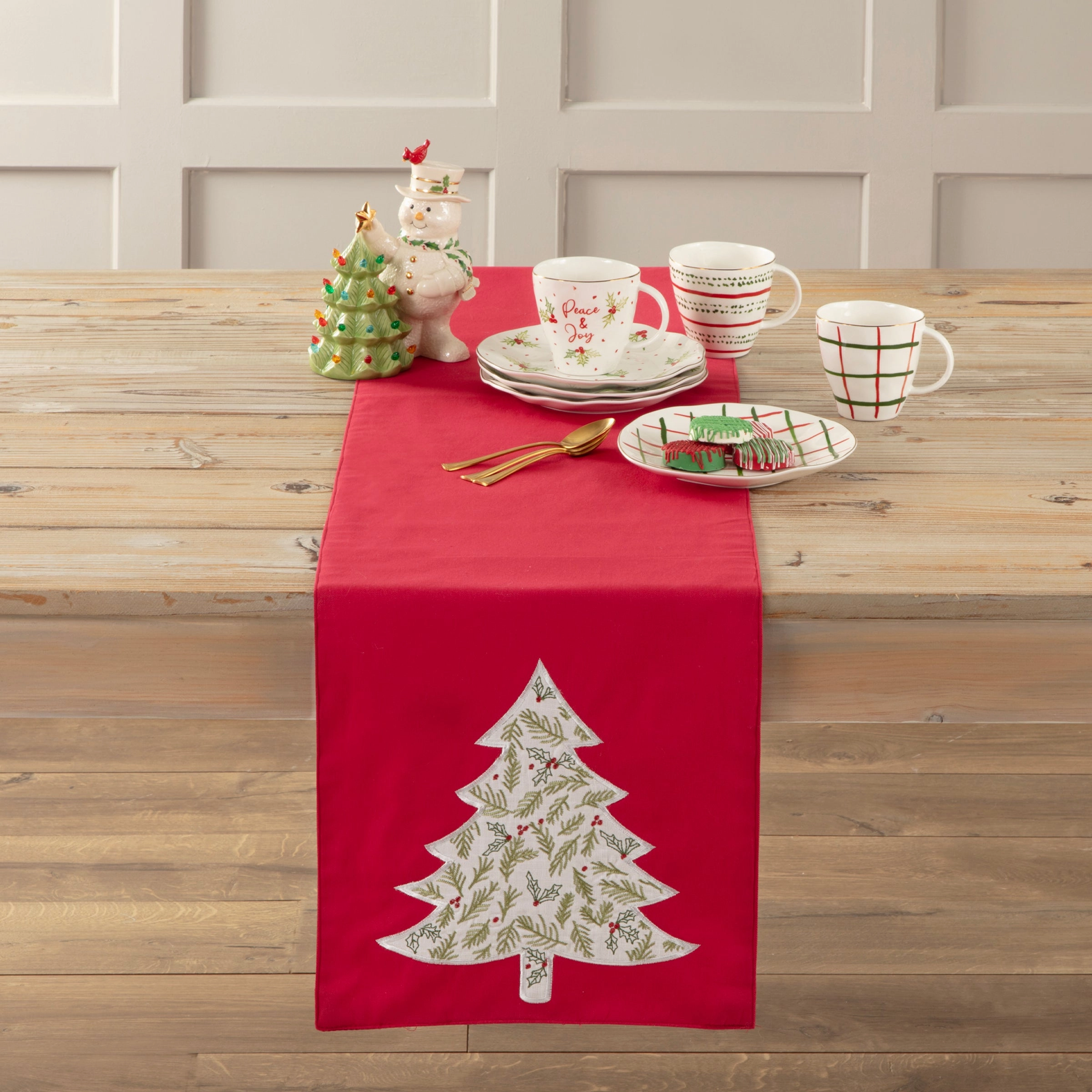 Bayberry Holly & Pine Tree 14X72 Table Runner