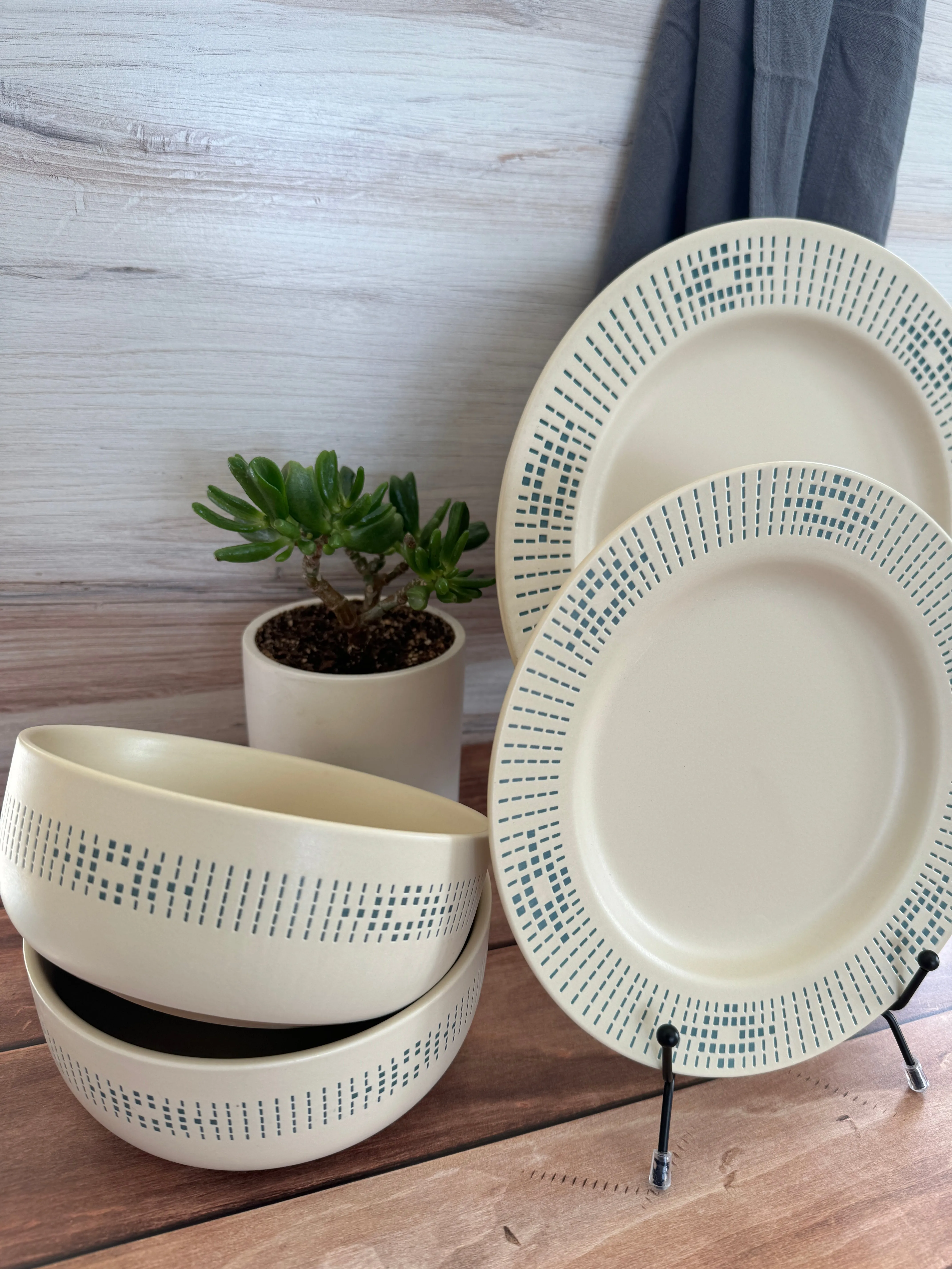 Beaded Sandshell Bowls