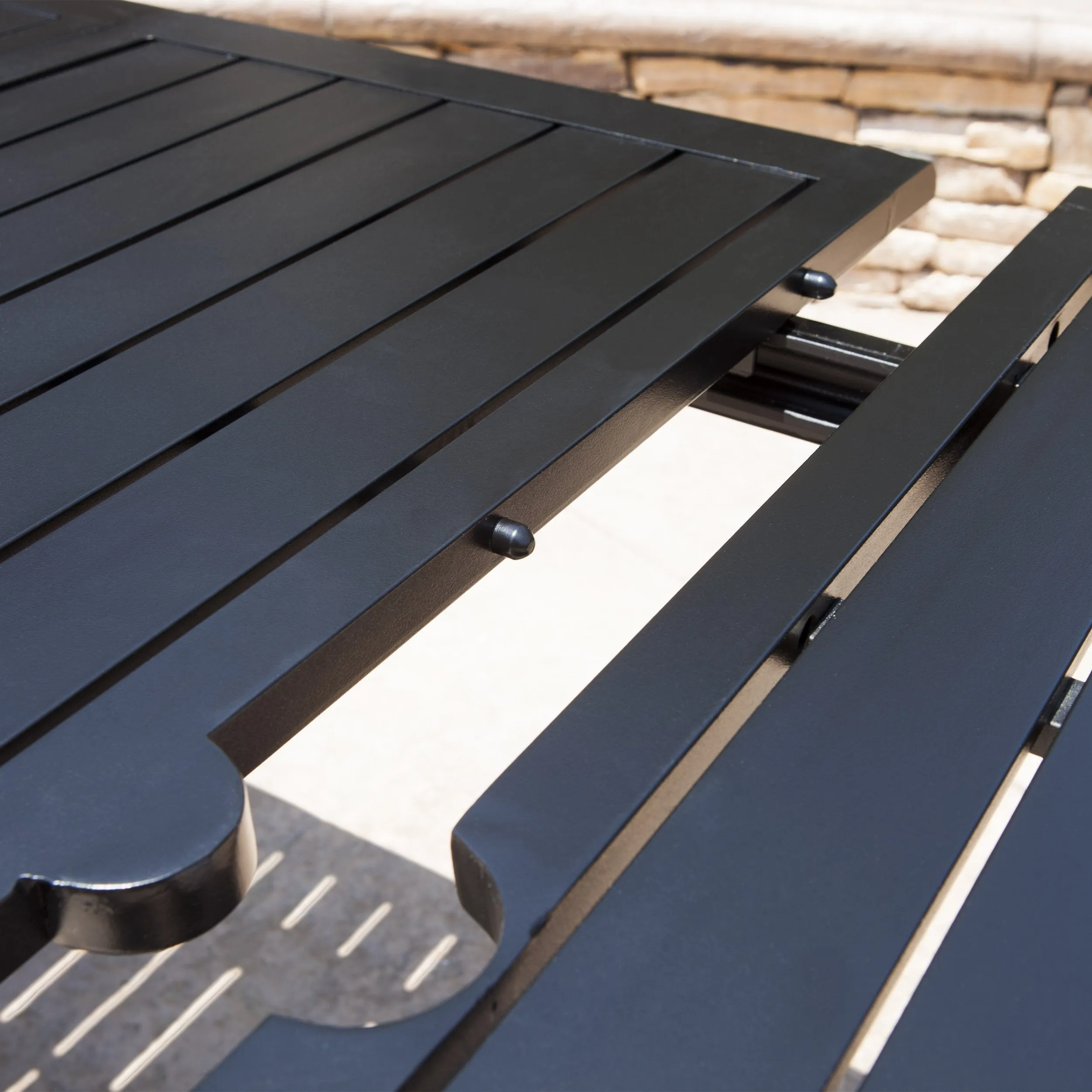 Black Cast Aluminum Expandable Outdoor Dining Table - NH270103