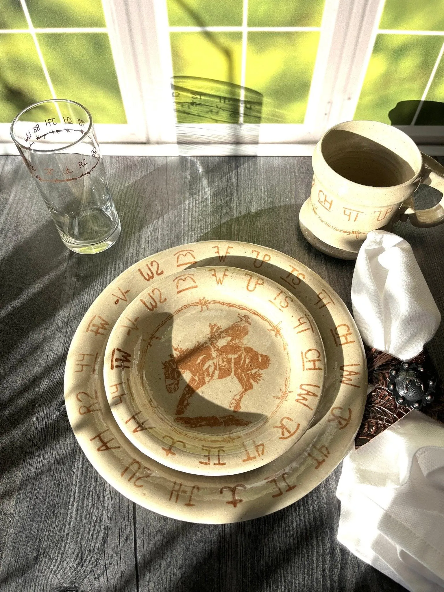 Blue Mountain Brands Saucer & Bread Plate