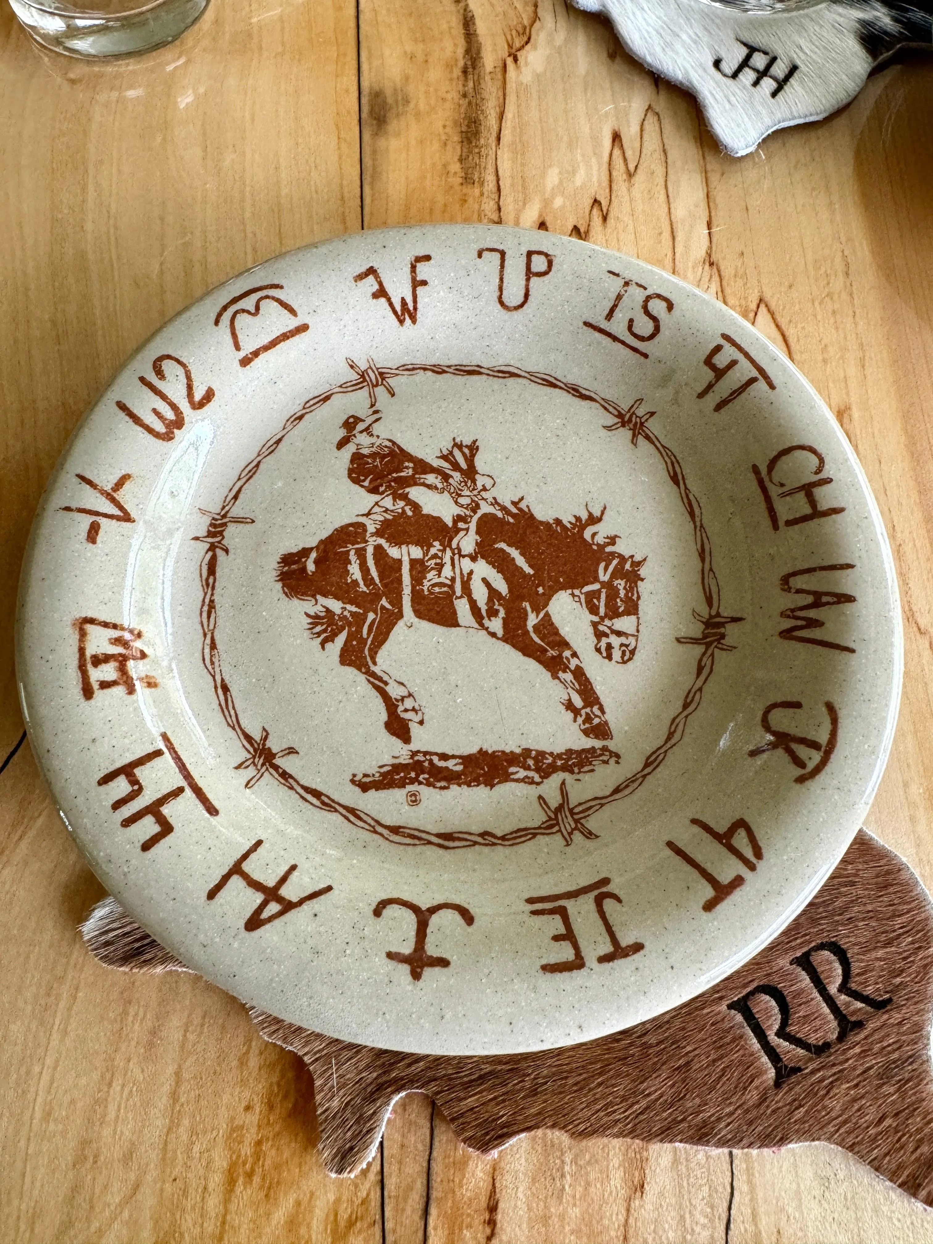 Blue Mountain Brands Saucer & Bread Plate