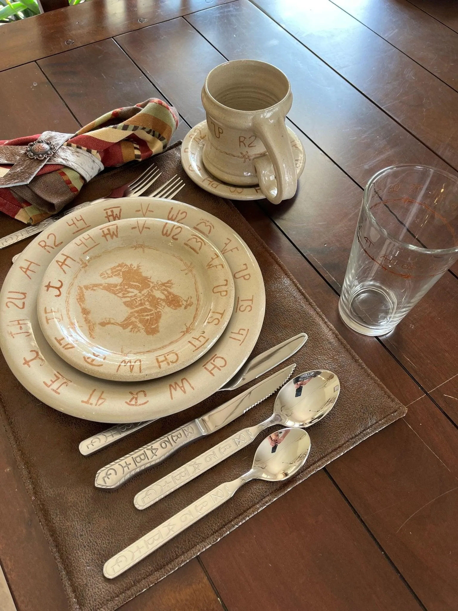 Blue Mountain Brands Saucer & Bread Plate