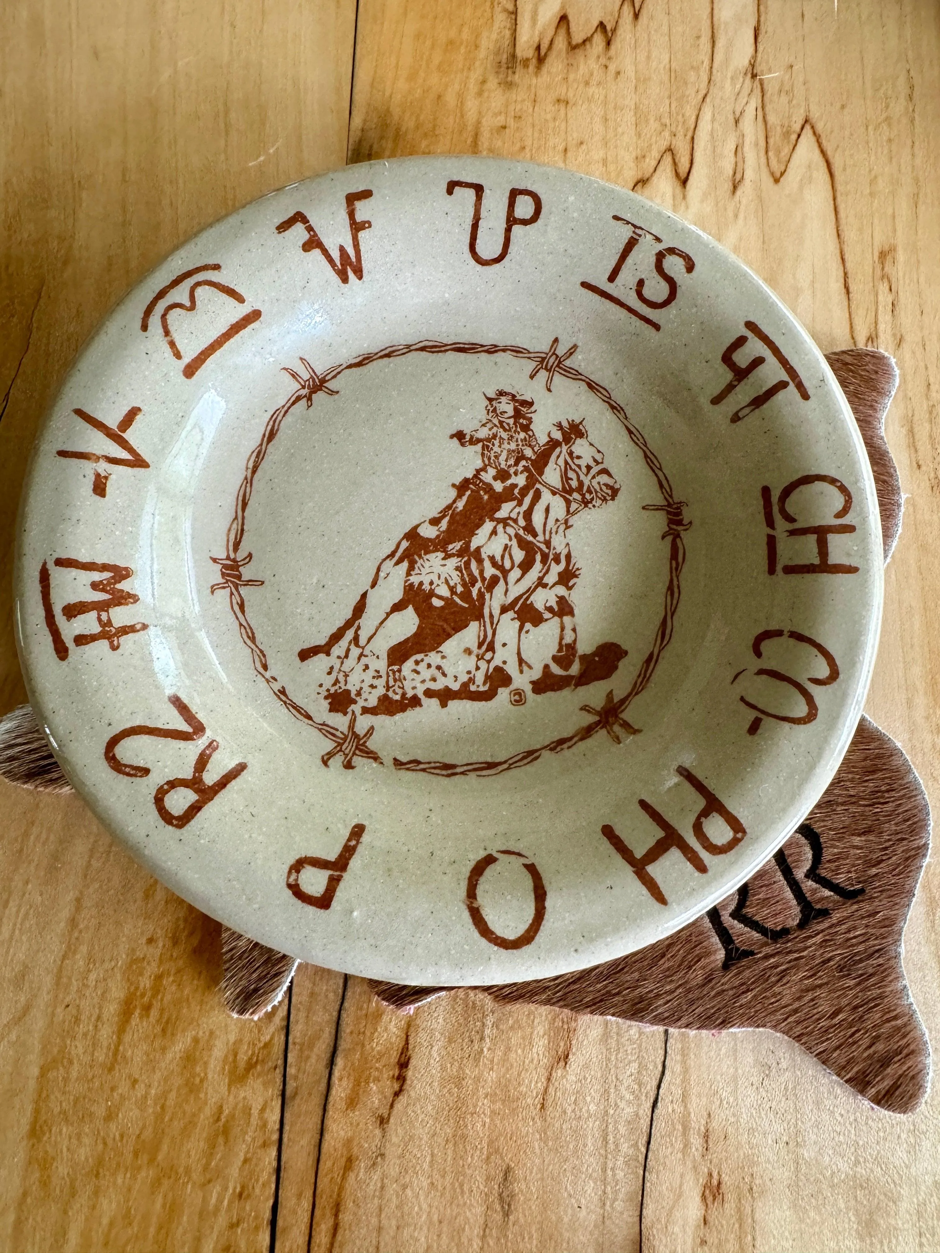 Blue Mountain Brands Saucer & Bread Plate