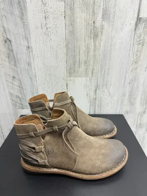 Boots Ankle Flats By Born  Size: 6 born