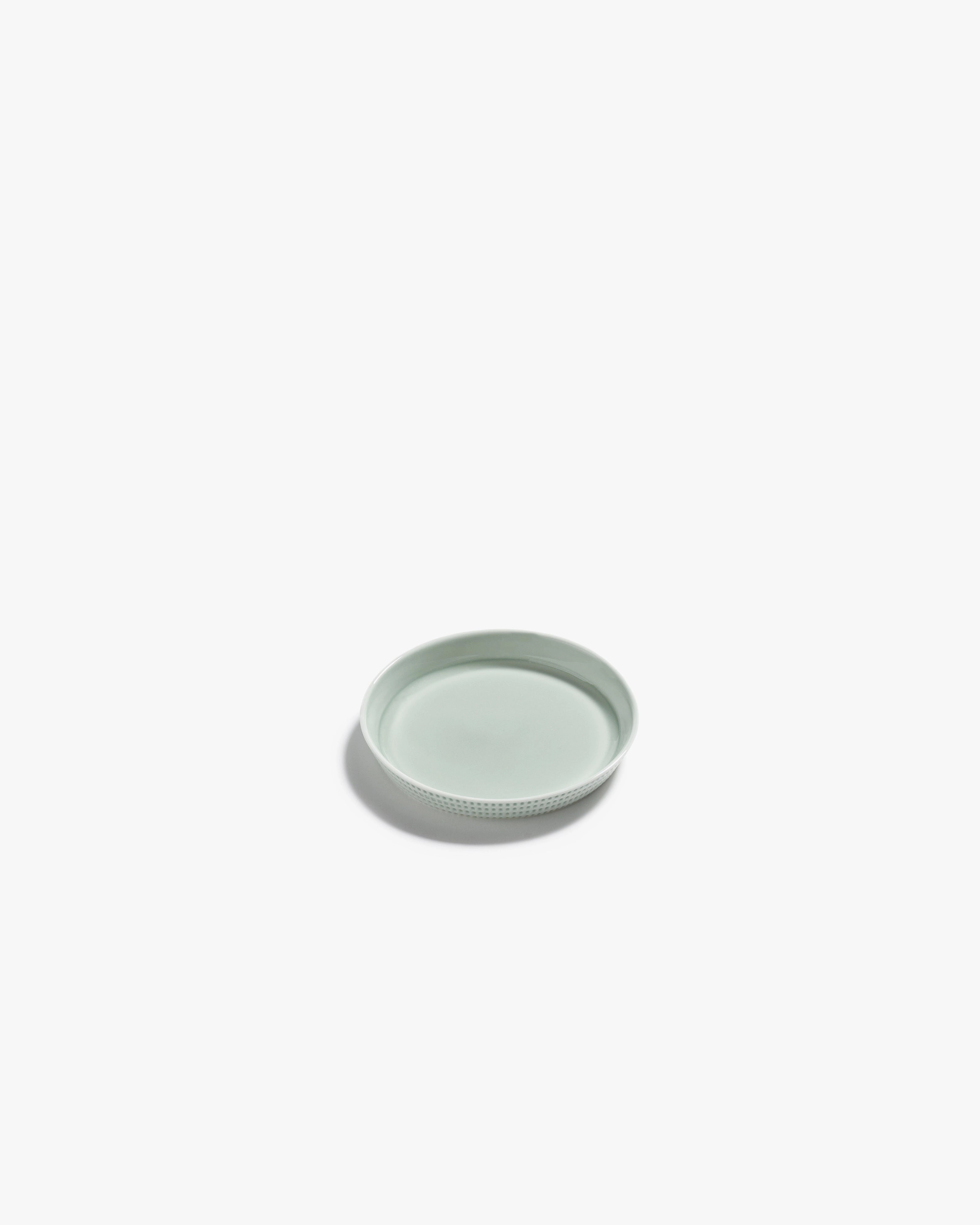 Bread plate raised edge green Nido