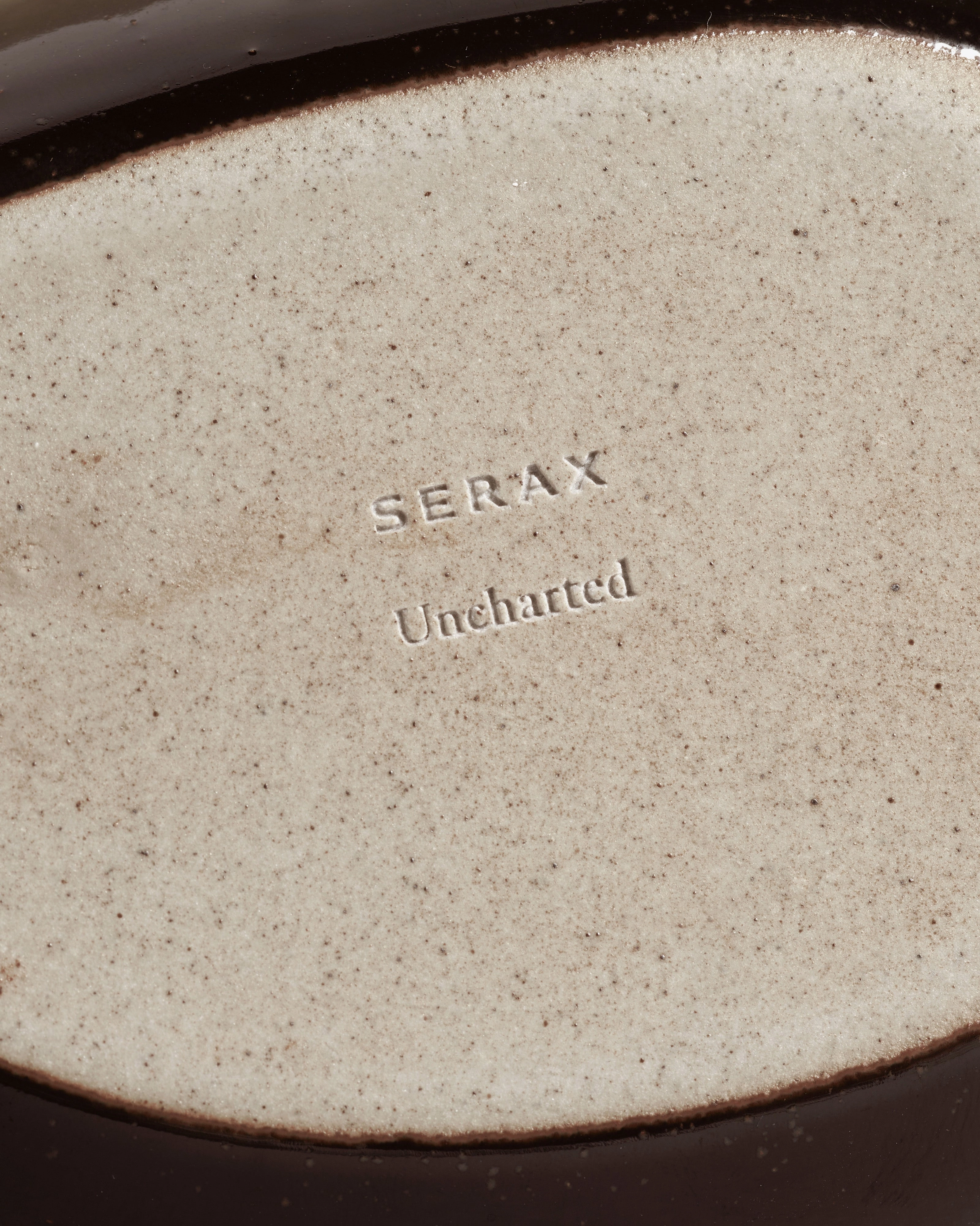 Breakfast plate dark brown Out of lines