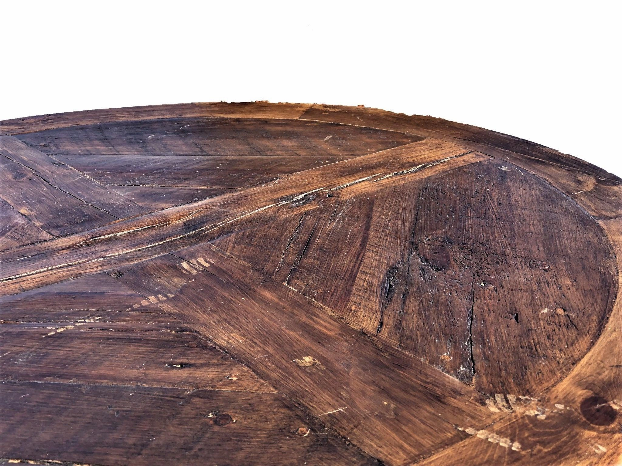 Chihuahua Pine Round Rustic Dining Table