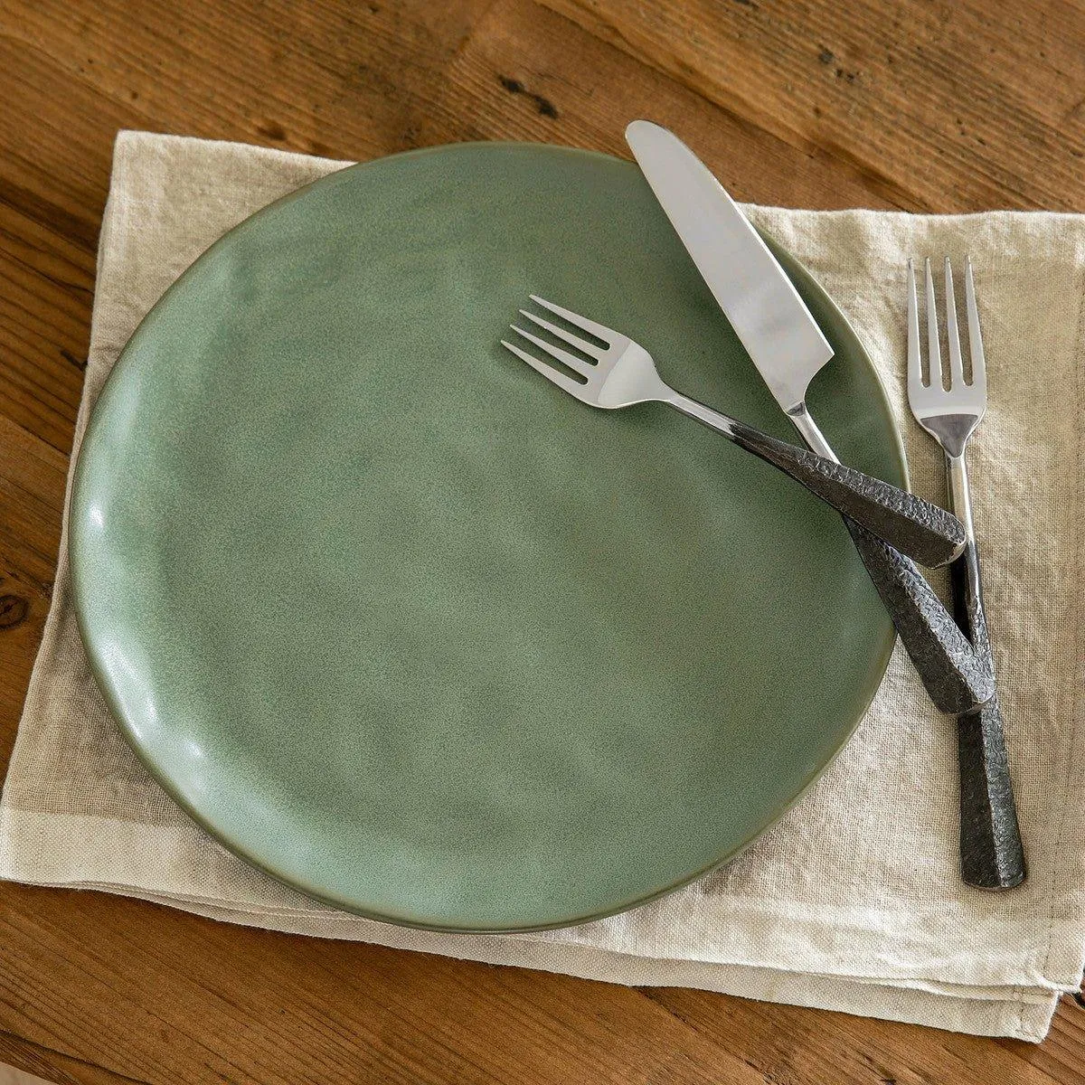 Clara Glazed Dinnerware - 16 Pc Set