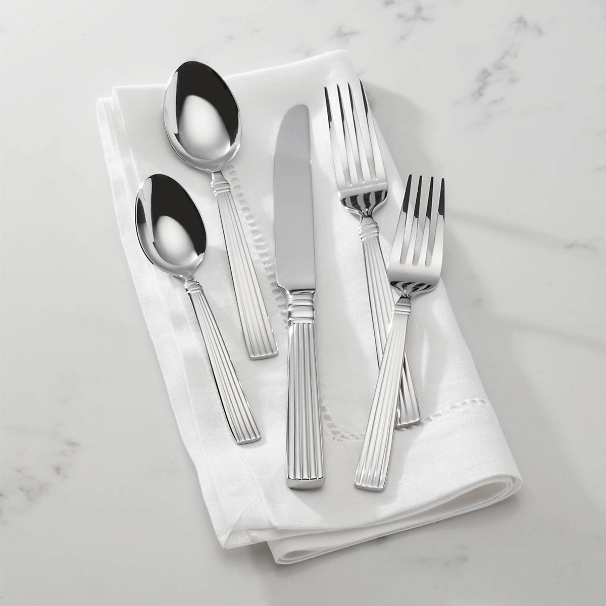 Crescendo II 65 Piece Flatware Set