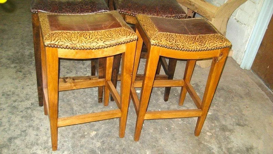 Croc Embossed Leather Saddle Stool