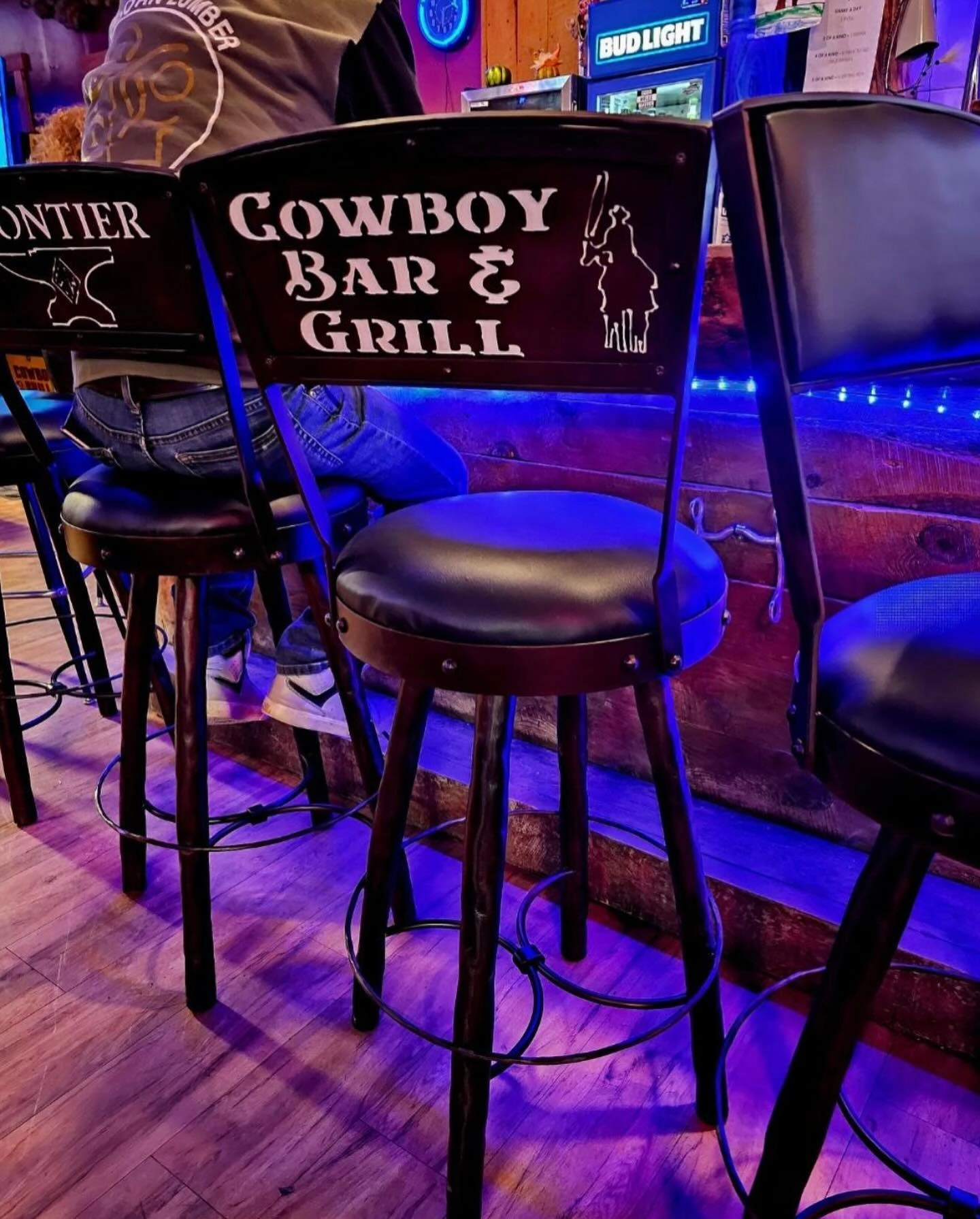 Custom Peak 9 Cowboy Bar Stools glassware set, wine glass