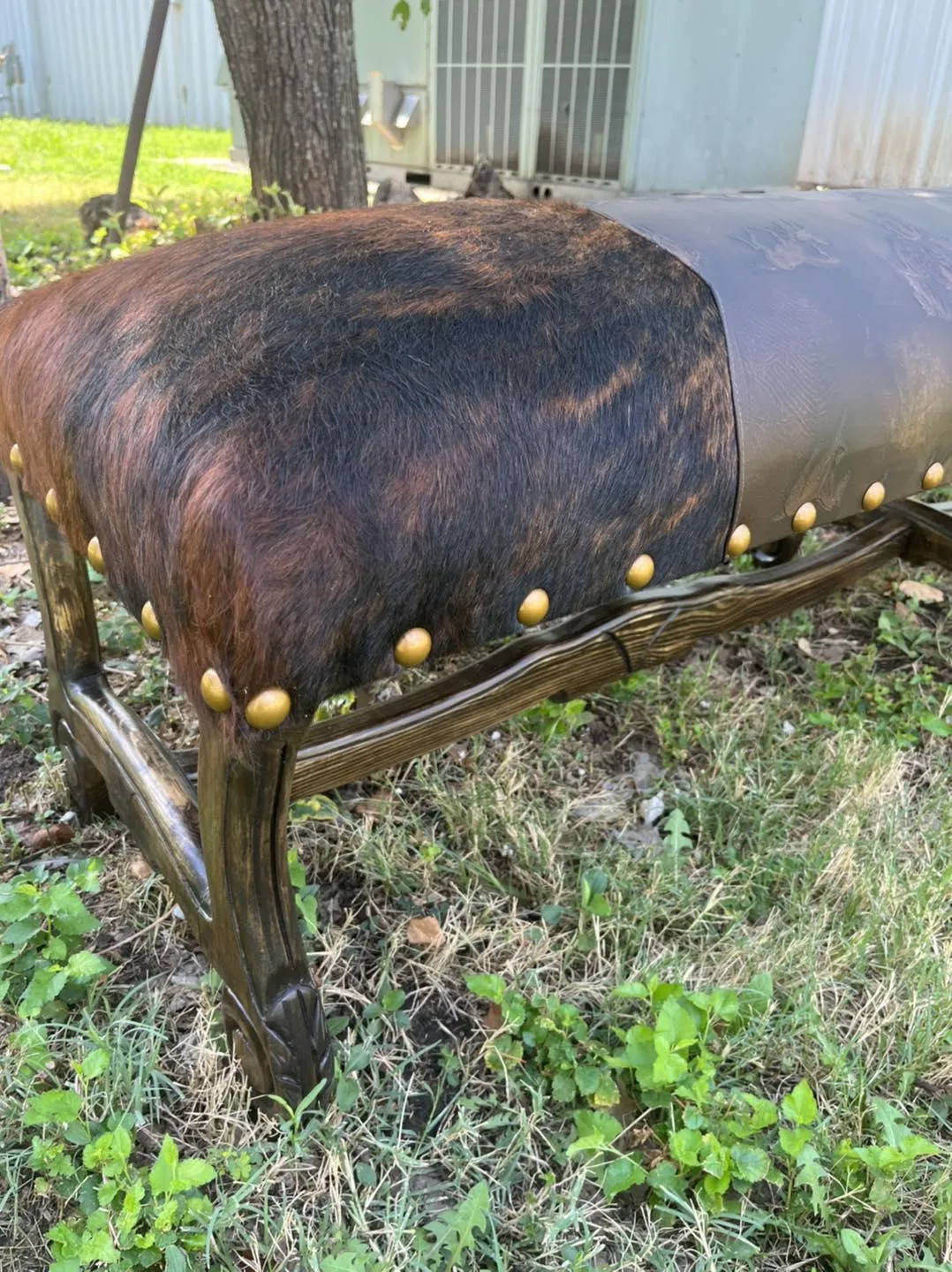 Customizable Cavanah Bench