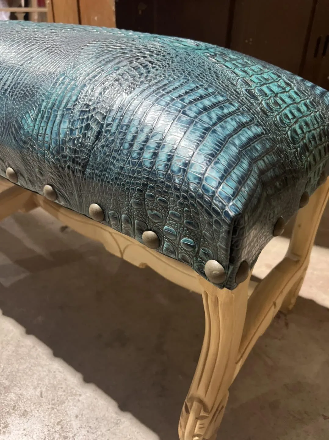 Customizable Cavanah Bench