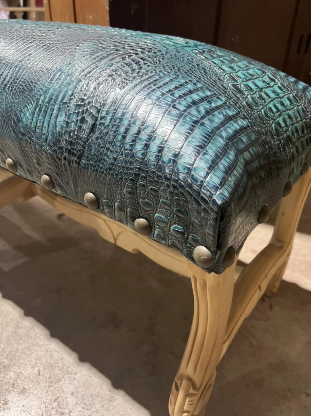 Customizable Cavanah Bench
