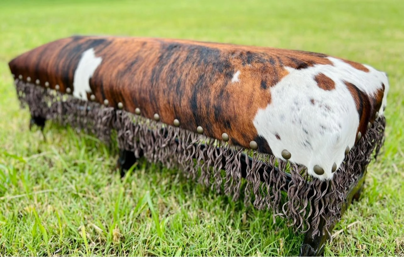 Customizable Cavanah Bench
