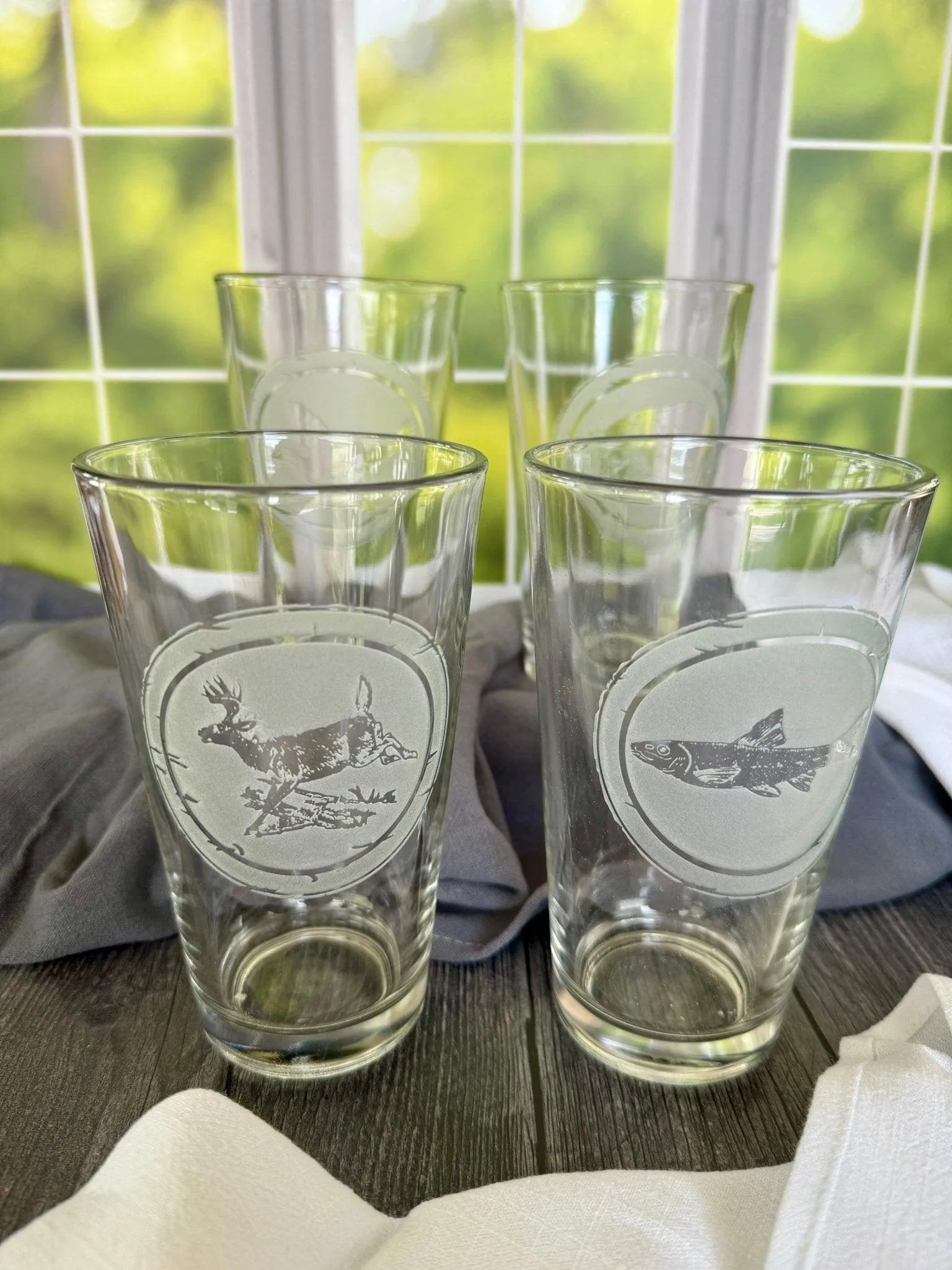 Deep-Etched Sand-Carved Wildlife Pint Glass Set