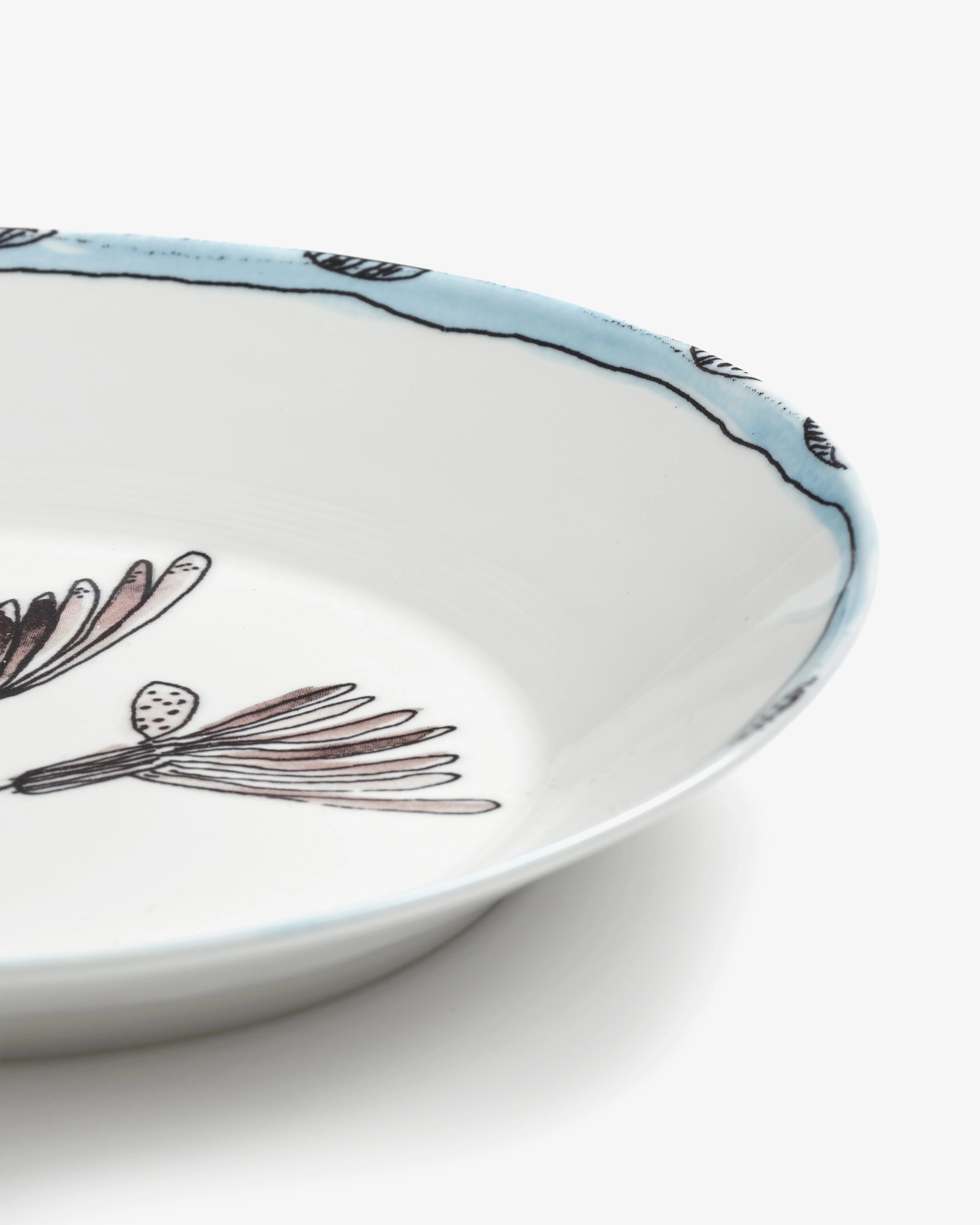 Deep plate S Camelia aubergine Midnight Flowers