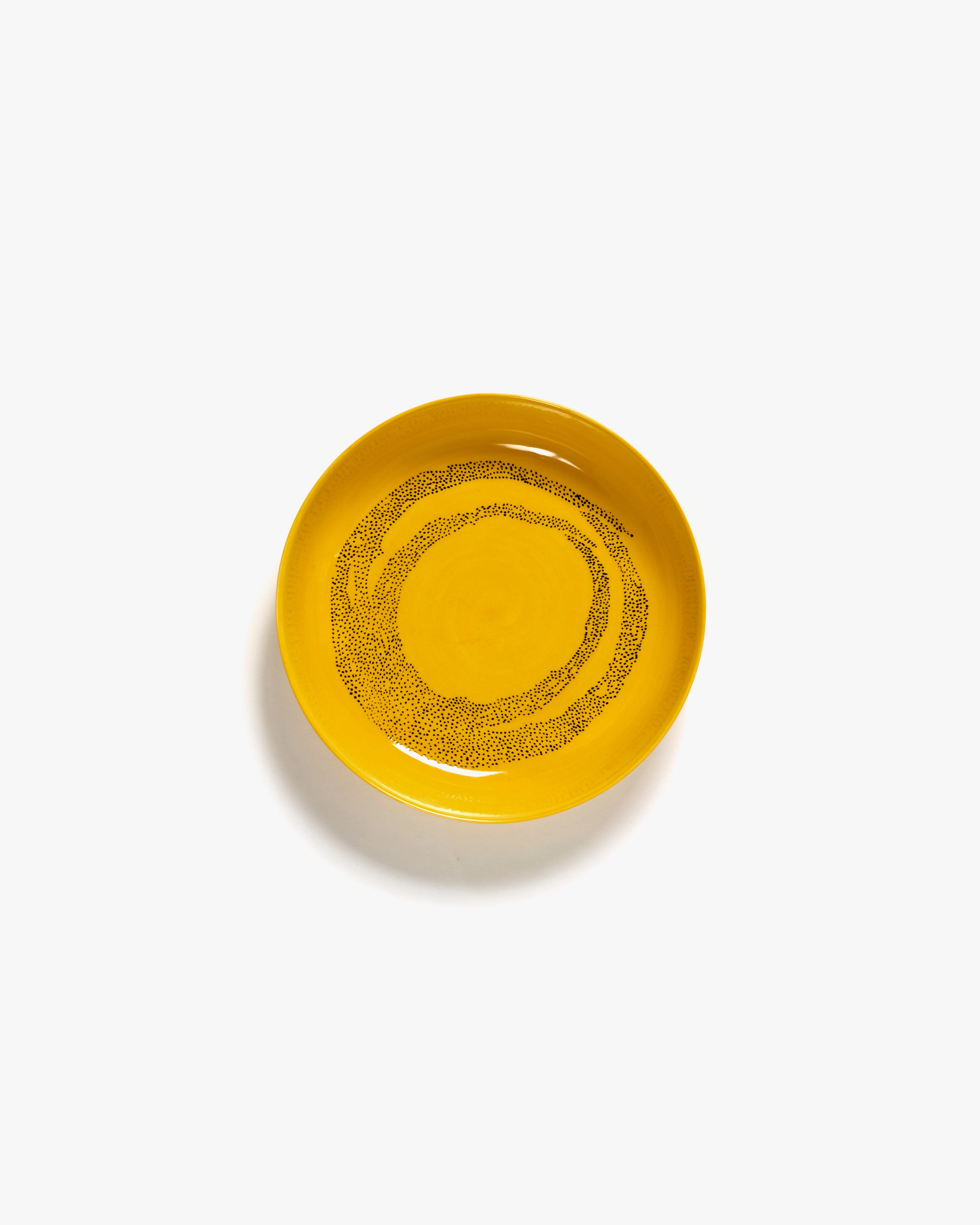 Deep plate yellow - black dots Feast