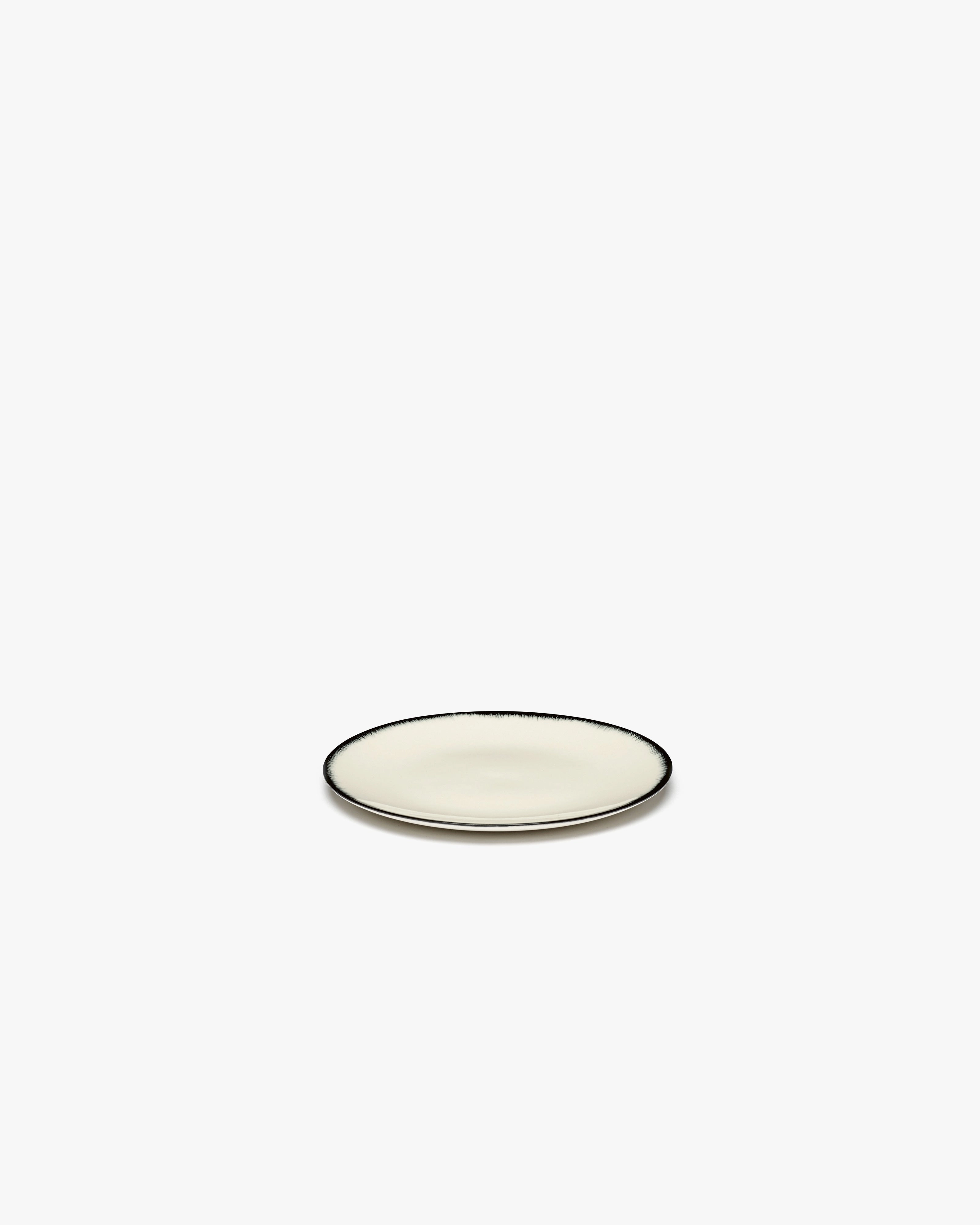 Dessert plate white/black variation 1 D