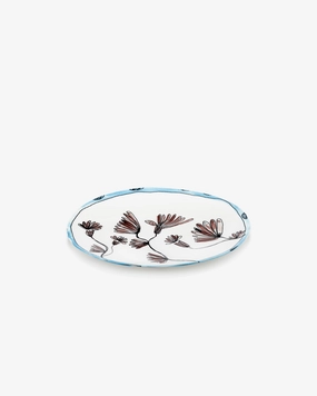 Dinner plate Camelia aubergine Midnight Flowers