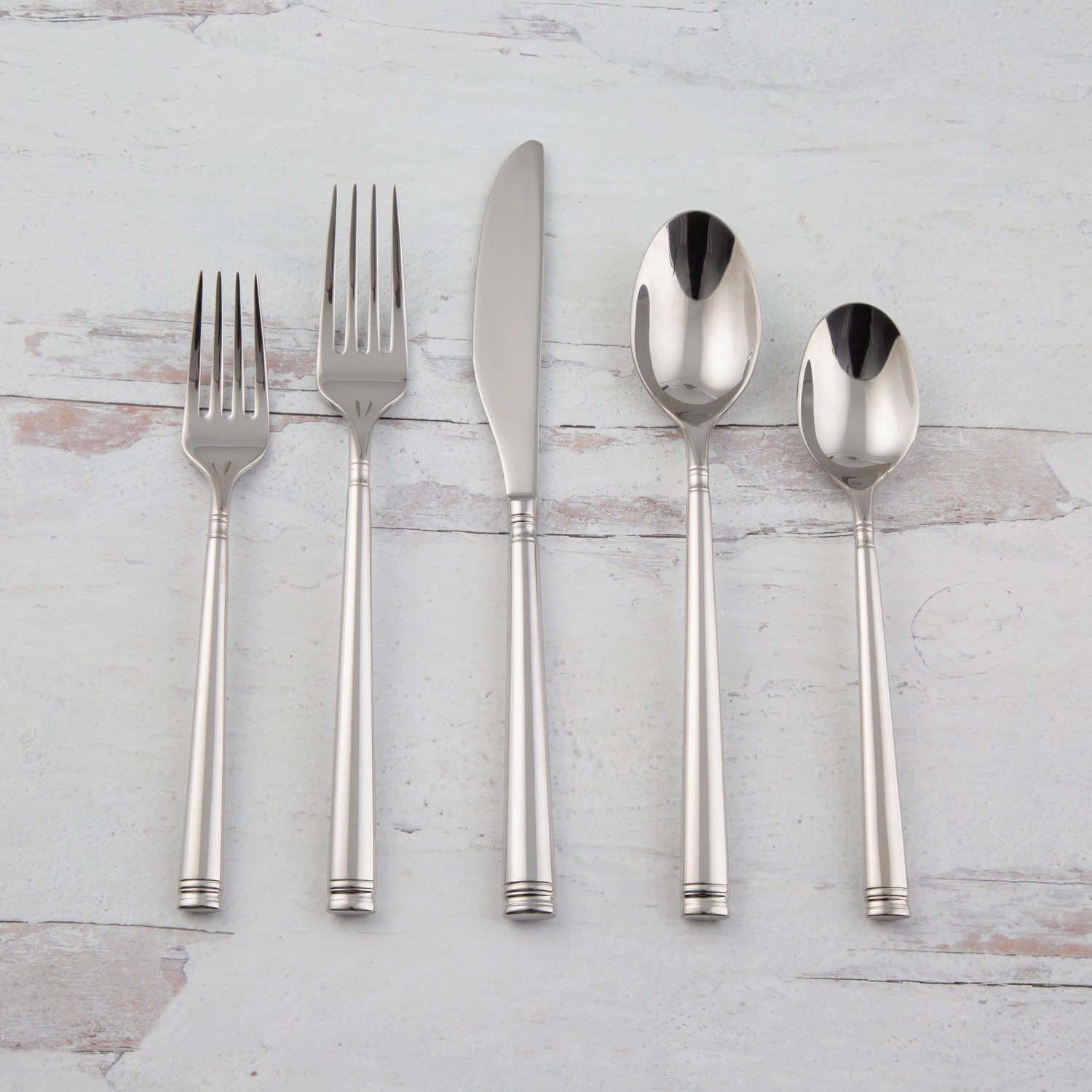 Emmy Mirror 20 Piece Flatware Set