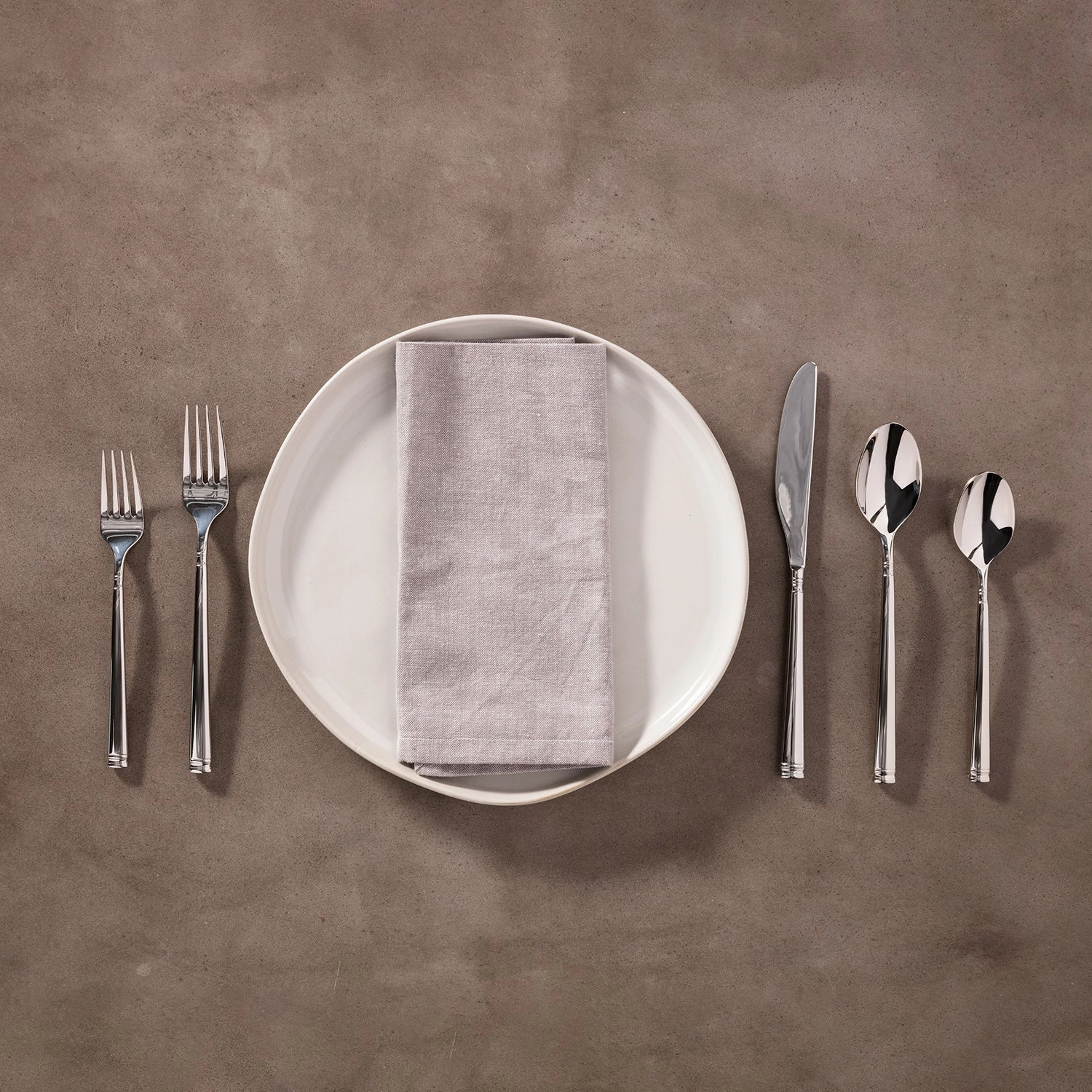 Emmy Mirror 20 Piece Flatware Set
