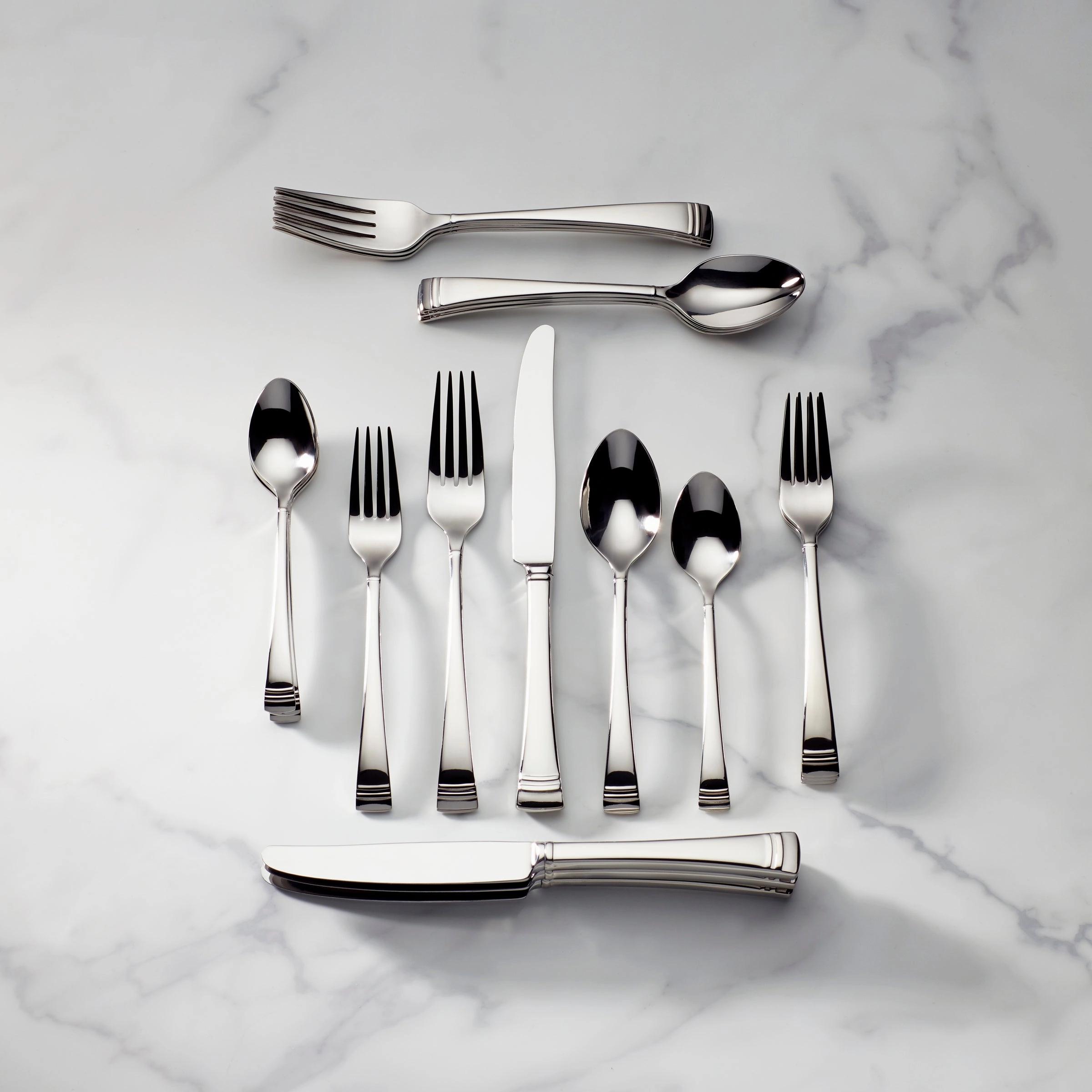 Federal Platinum 20 Piece Flatware Set