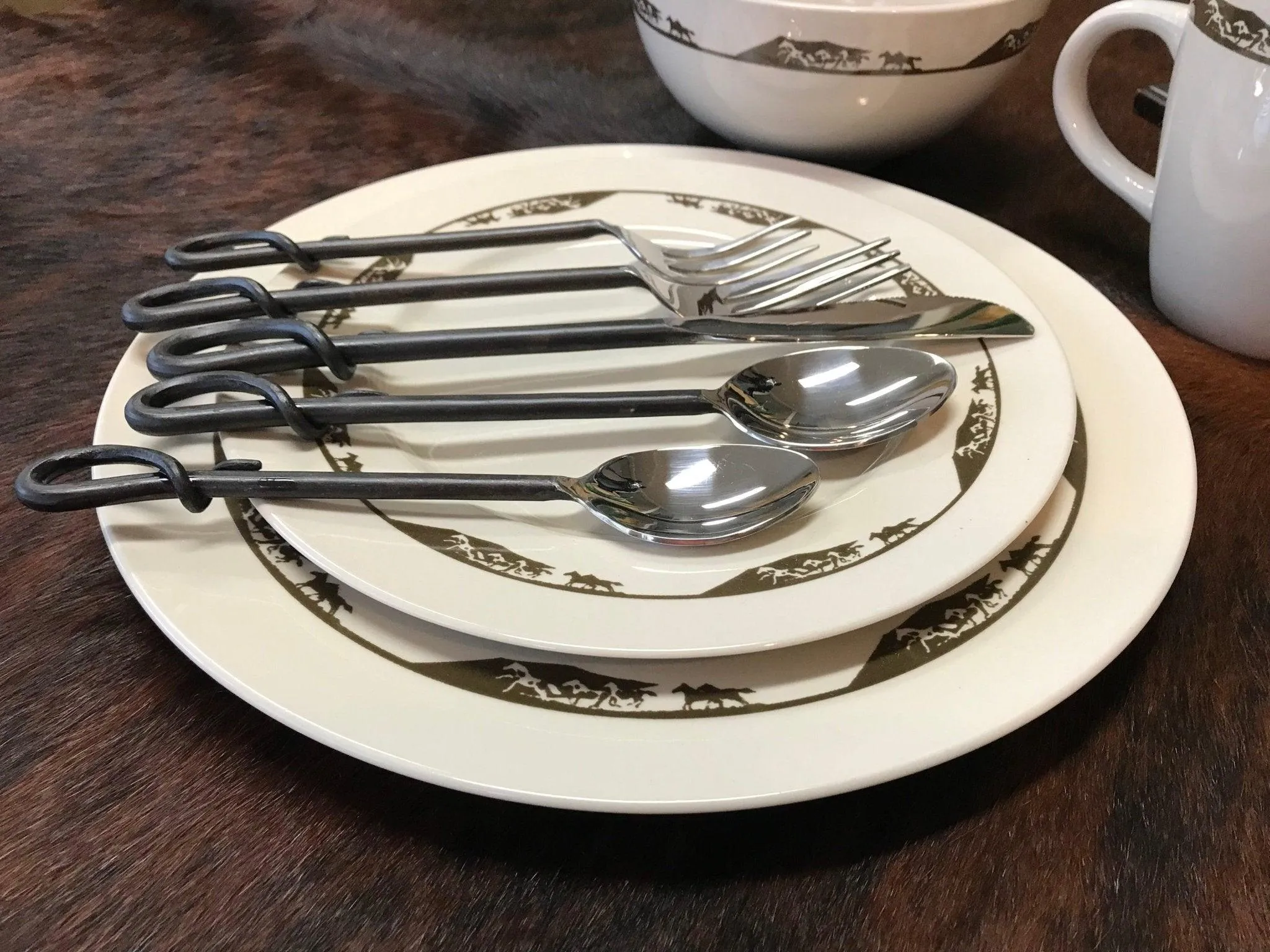 Forged Loop Flatware - 5 pc Set