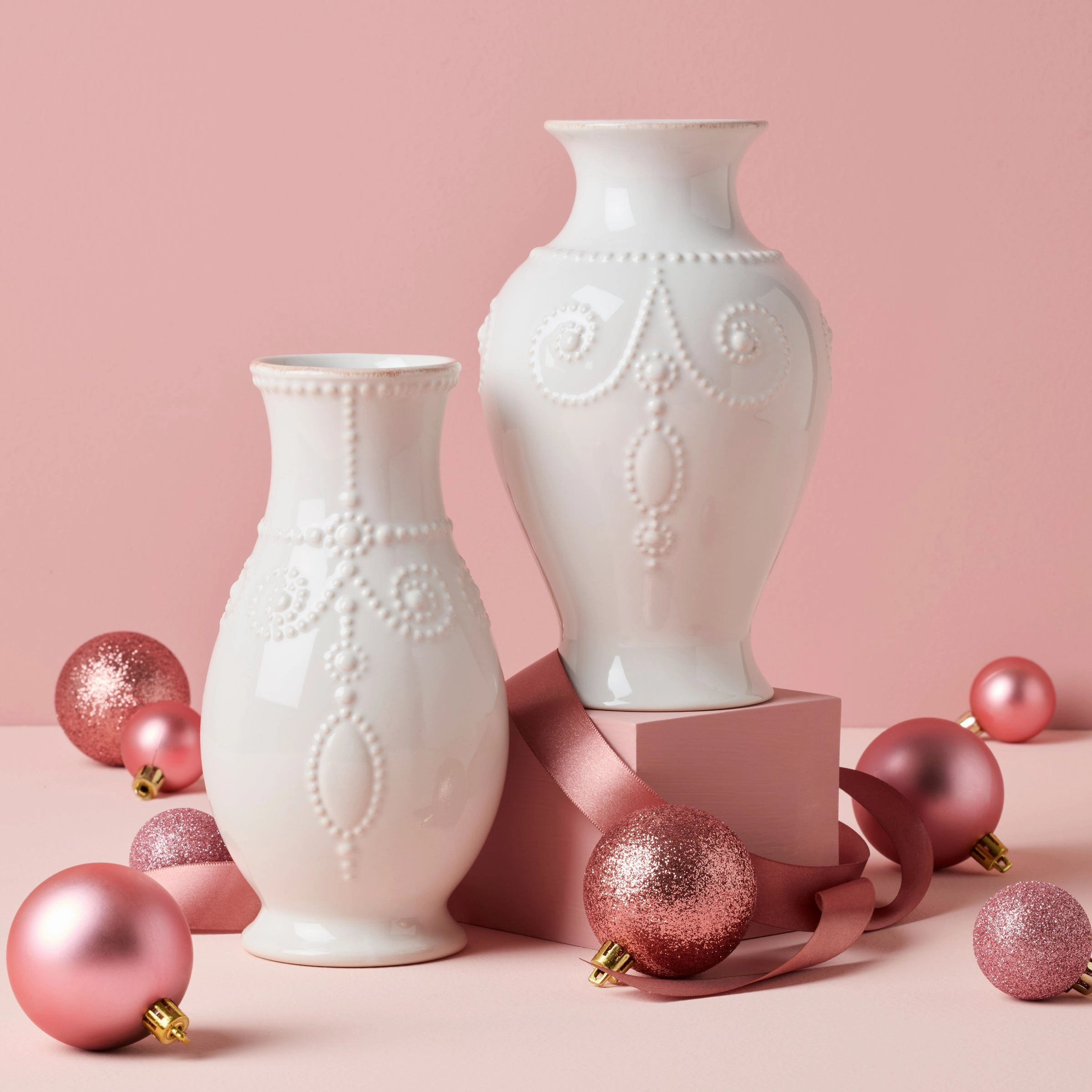French Perle White Bouquet Vase