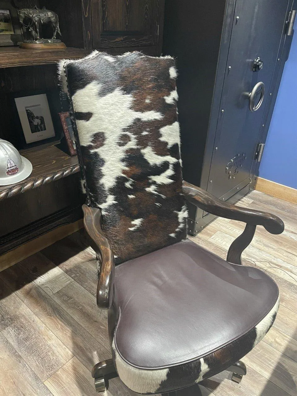 Full Back Tri Color Cowhide Office Chair