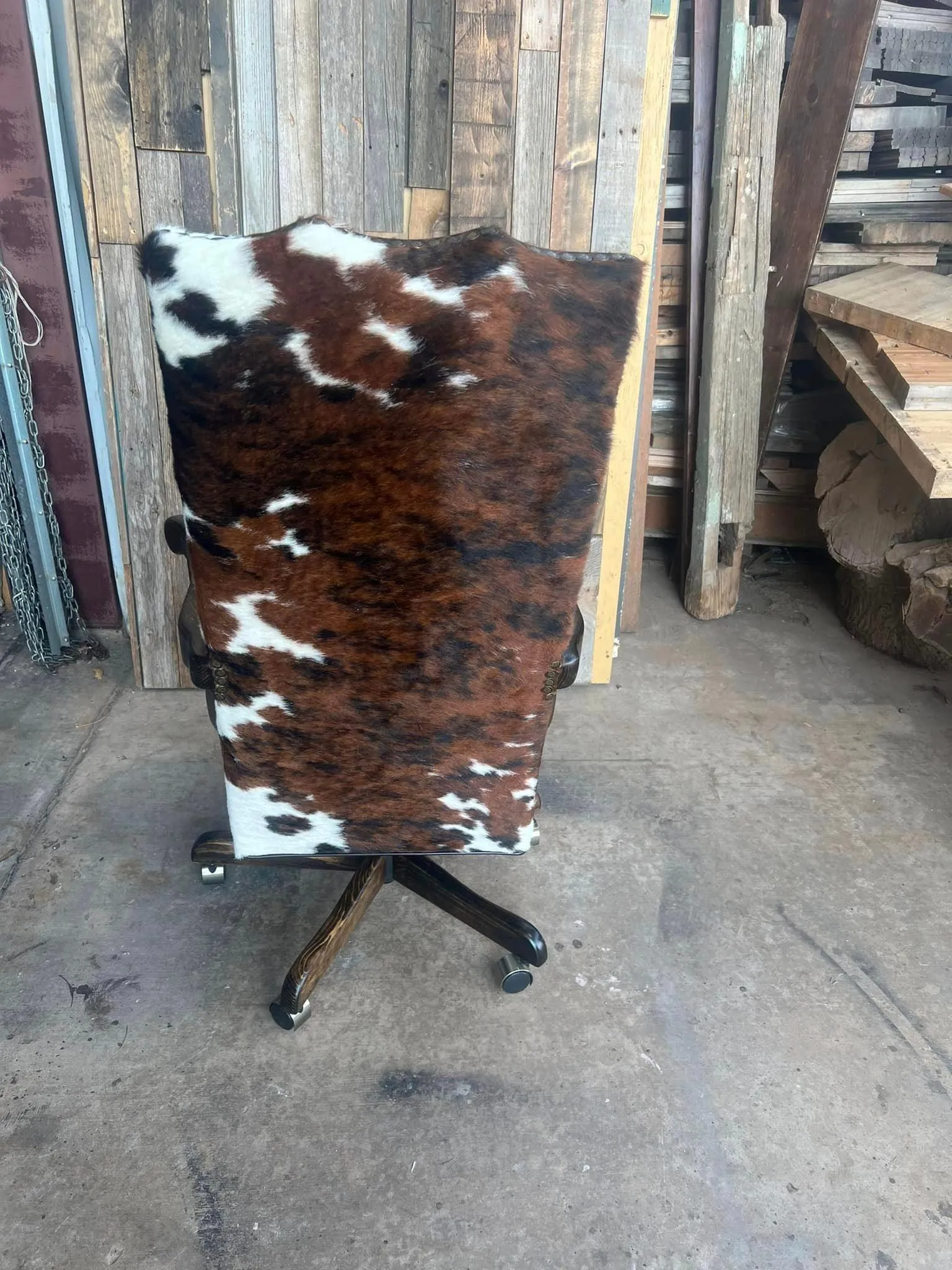 Full Back Tri Color Cowhide Office Chair