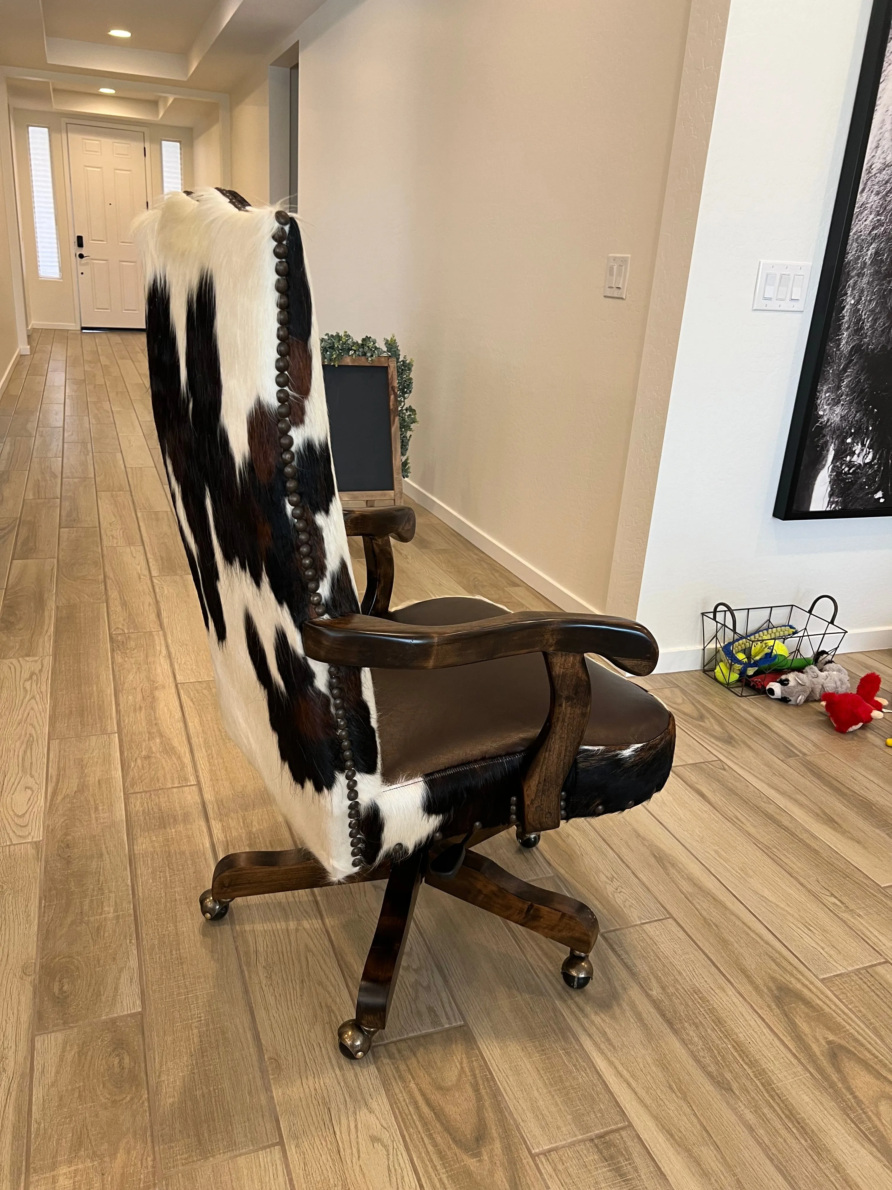 Full Back Tri Color Cowhide Office Chair