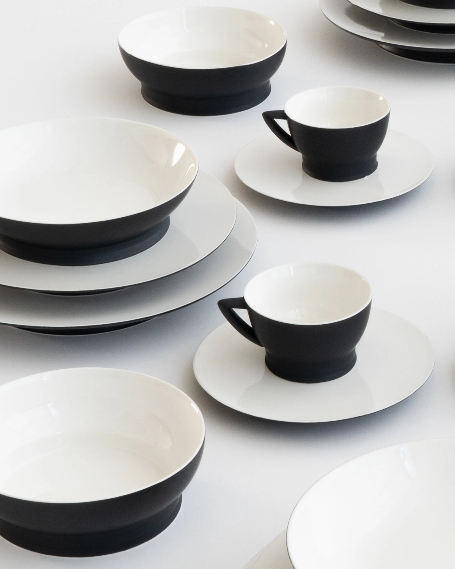 Full Set 24 pieces Black/off white Ra