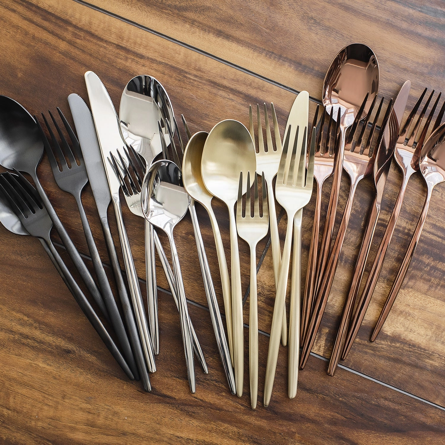 Gaze Copper Mirror 20 Piece Flatware Set