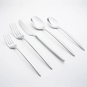 Gaze Mirror 20 Piece Flatware Set