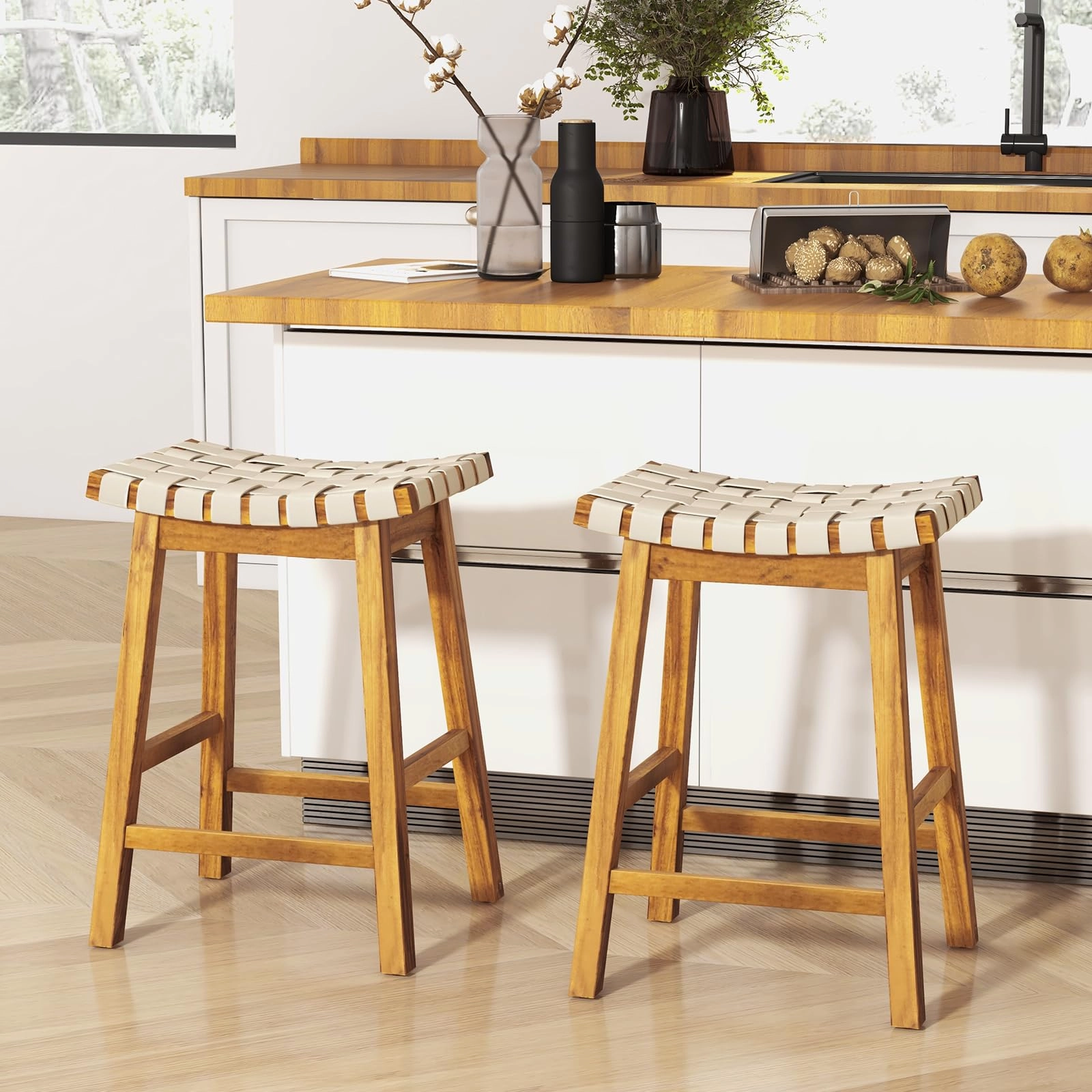 Giantex 25.5/31" Woven Bar Stools Set of 2/4, Faux PU Leather Counter Height Saddle Stools with Woven Curved Seat