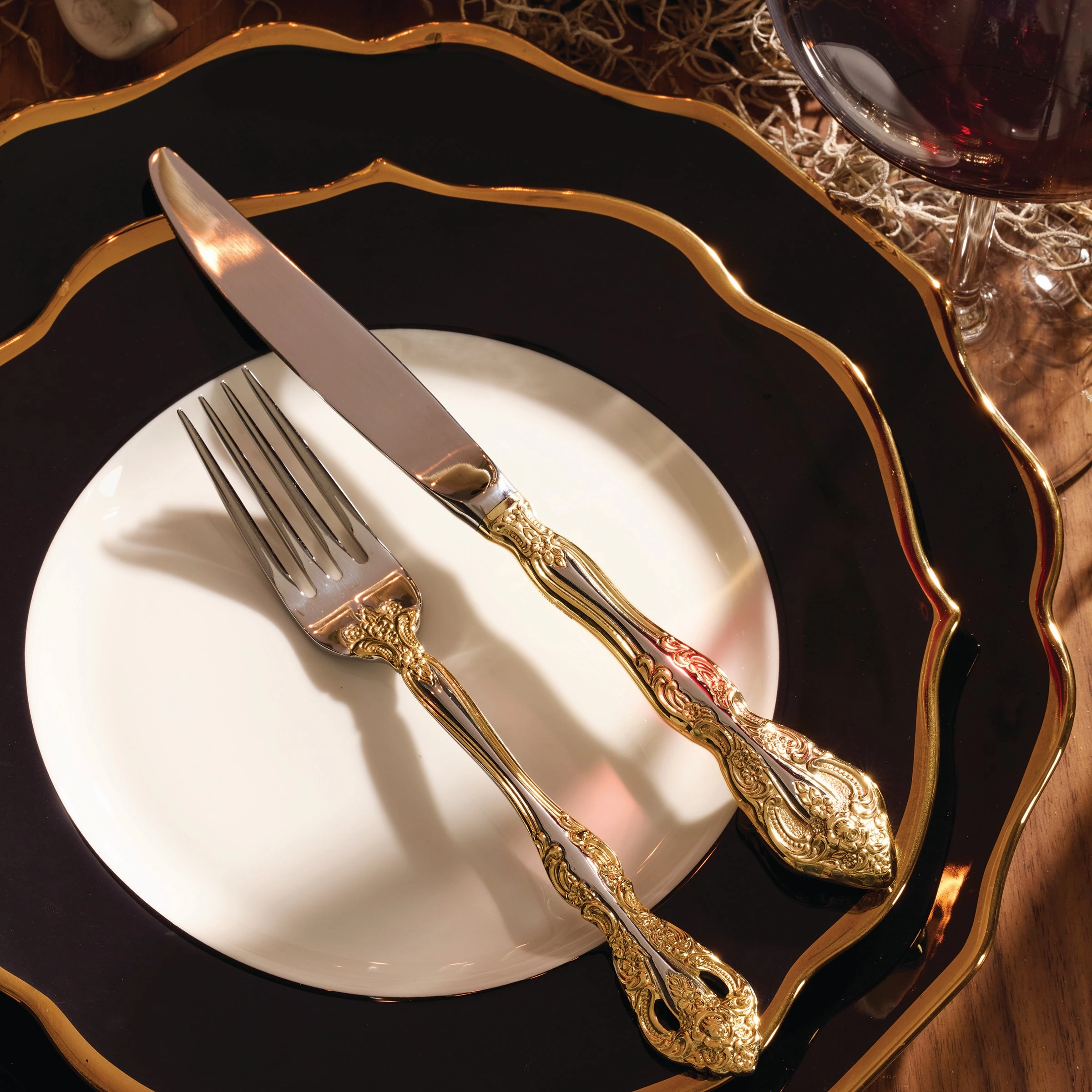 Golden Michelangelo 20 Piece Flatware Set