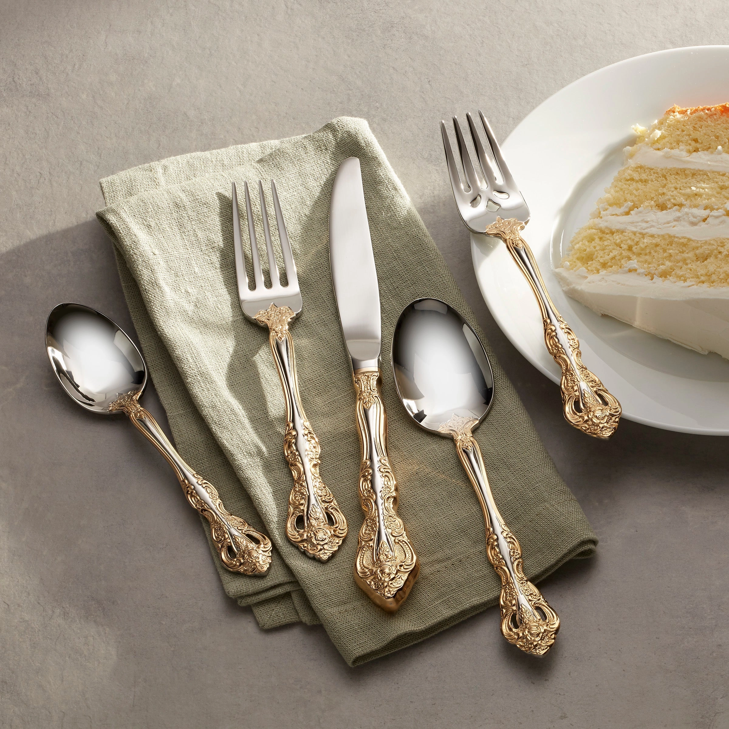 Golden Michelangelo 20 Piece Flatware Set