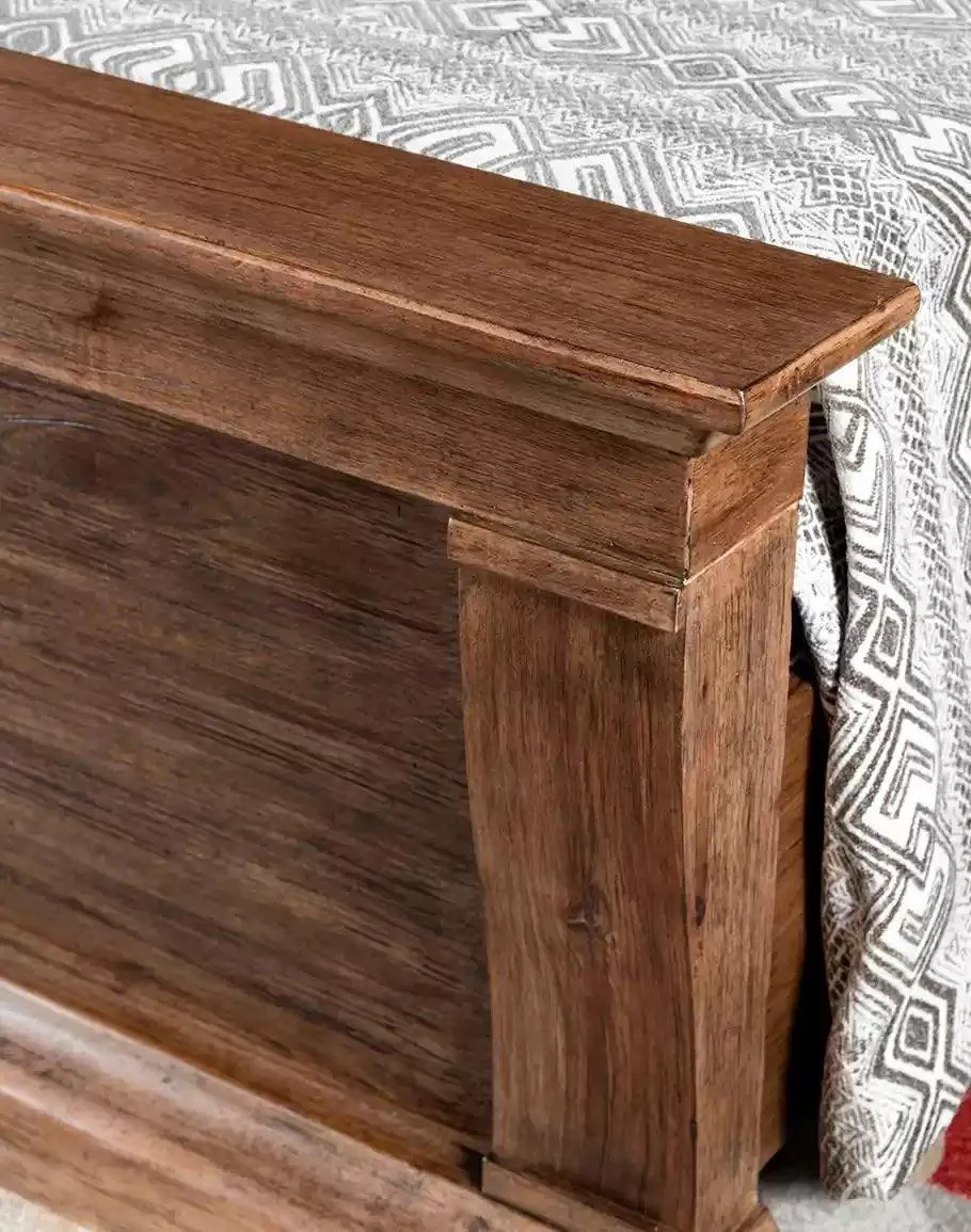 Hickory Corbel Bed