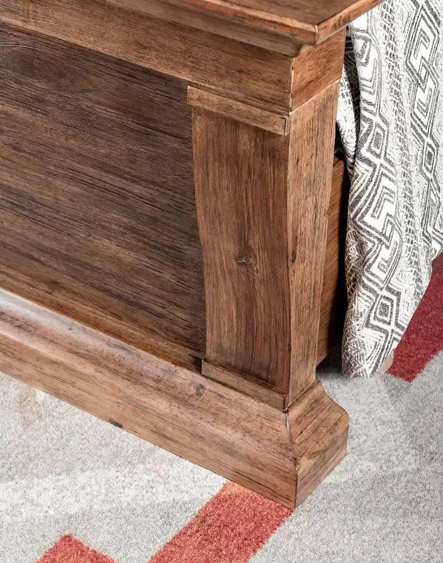 Hickory Corbel Bed