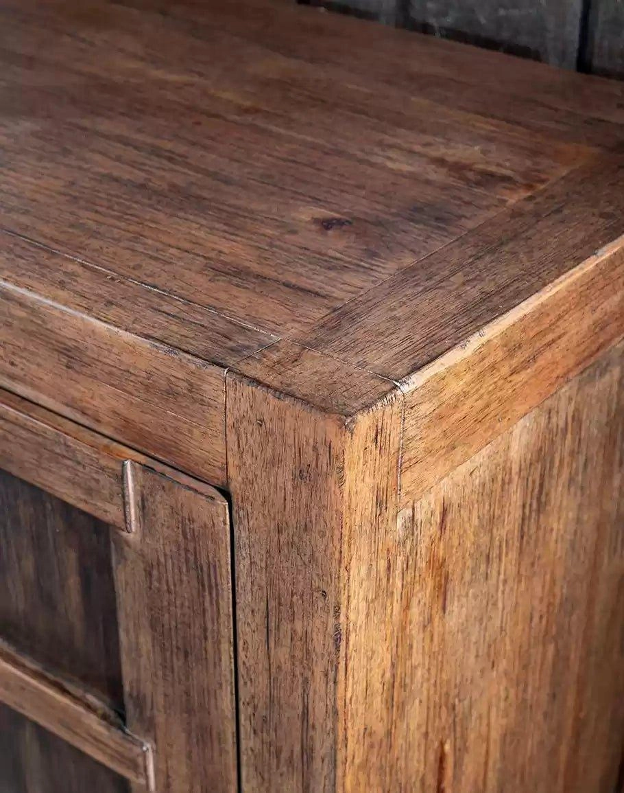 Hickory 4-Door Sideboard