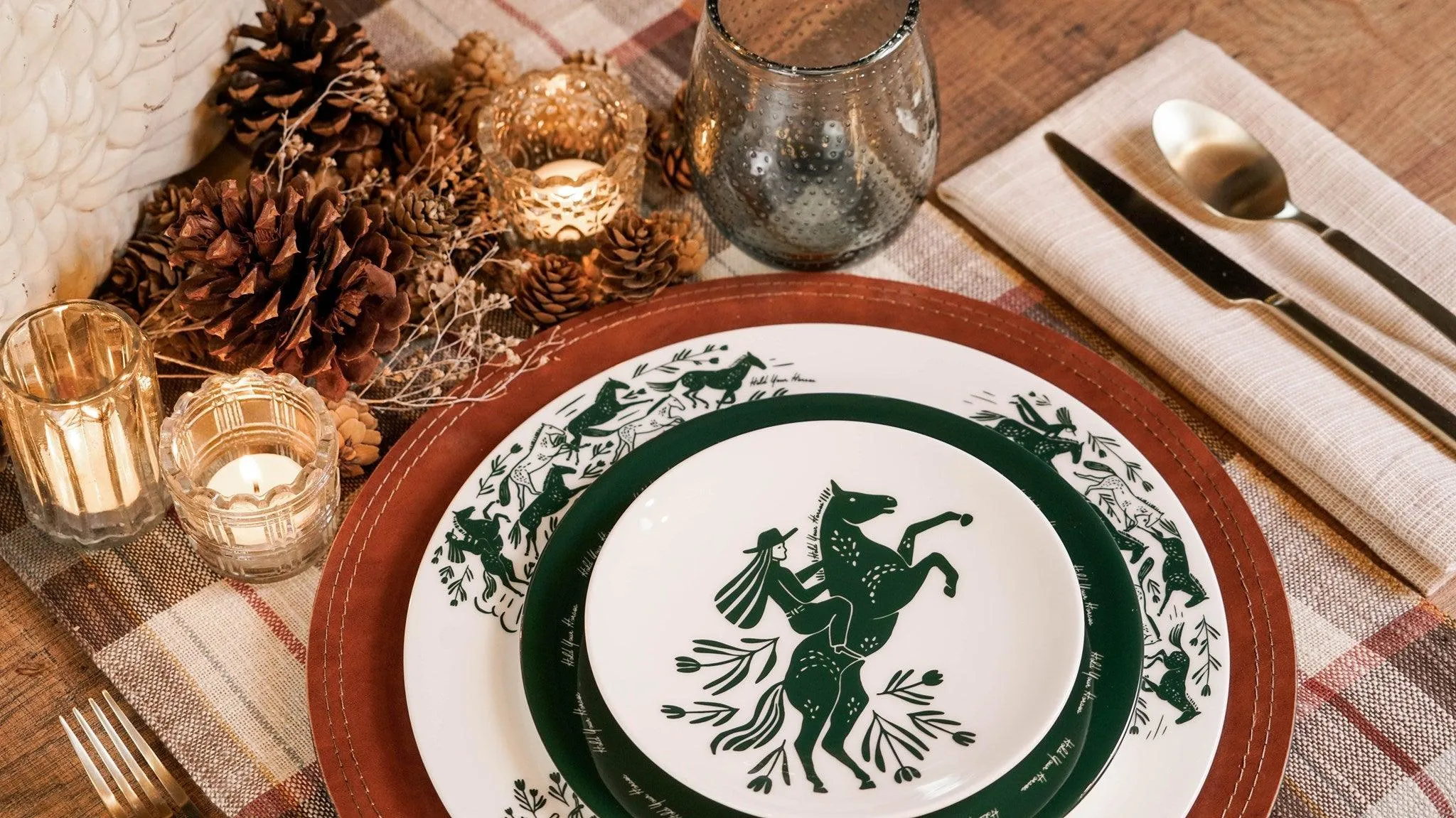 Hold Your Horses Plate Set