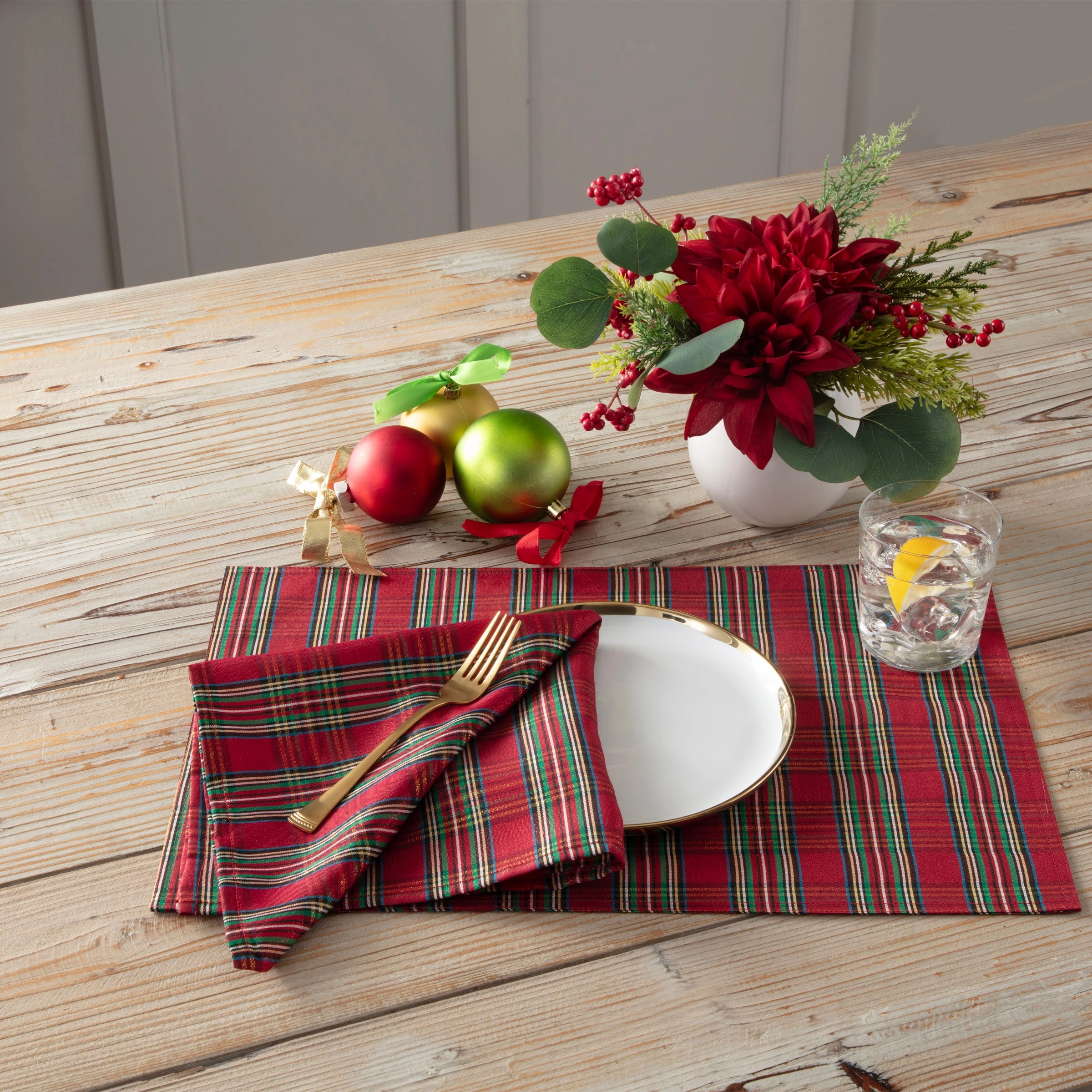 Holiday Nouveau Dazzle Placemats - Set Of 4