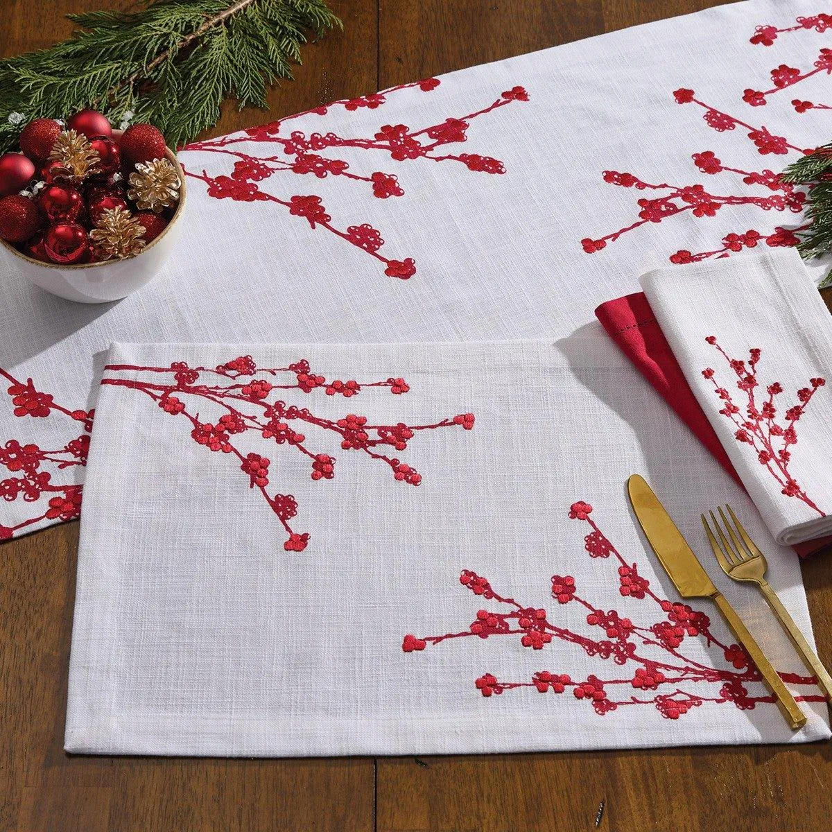 Holly Berries Christmas Table Linens blender, kitchen appliance