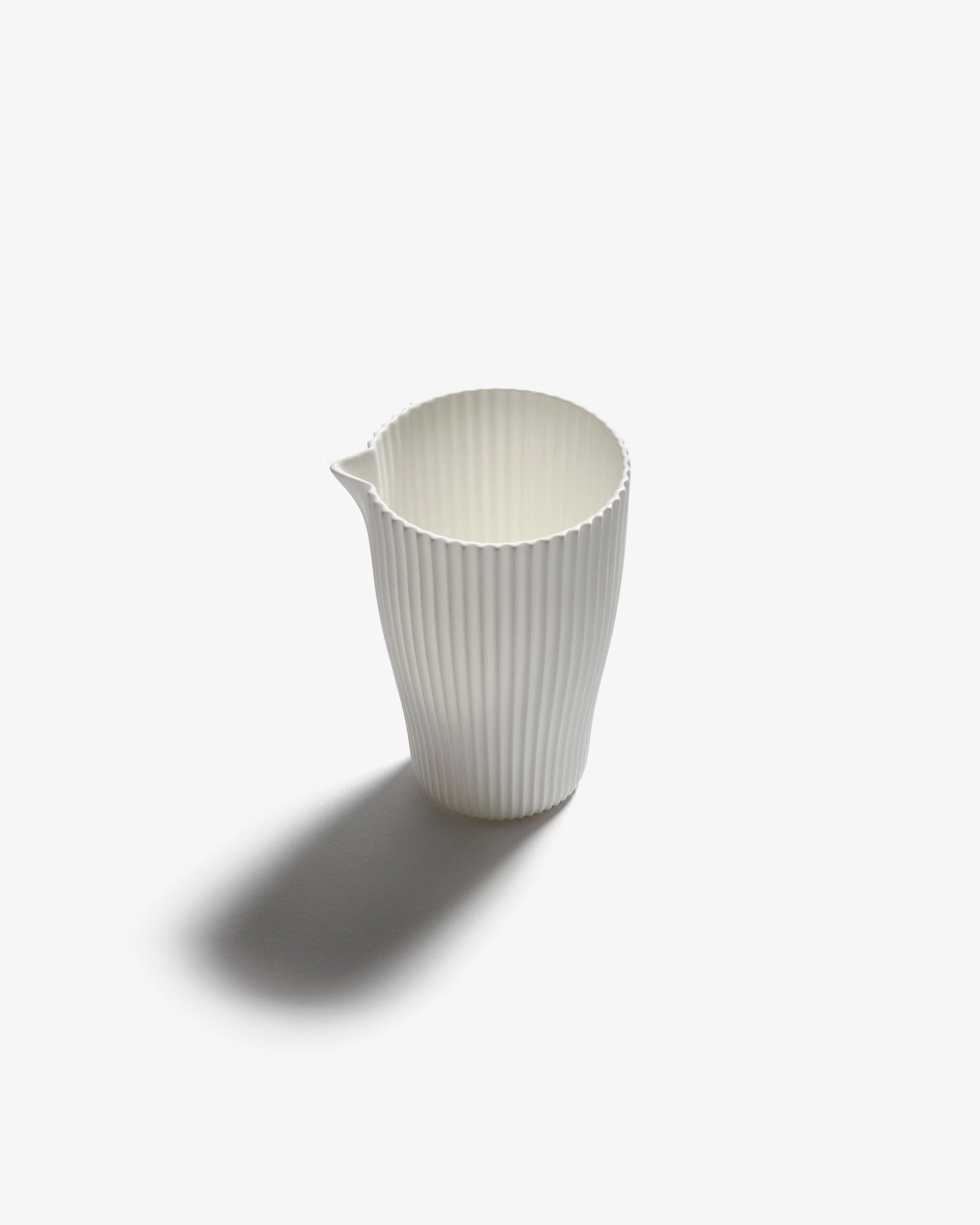 Jug M white Nido