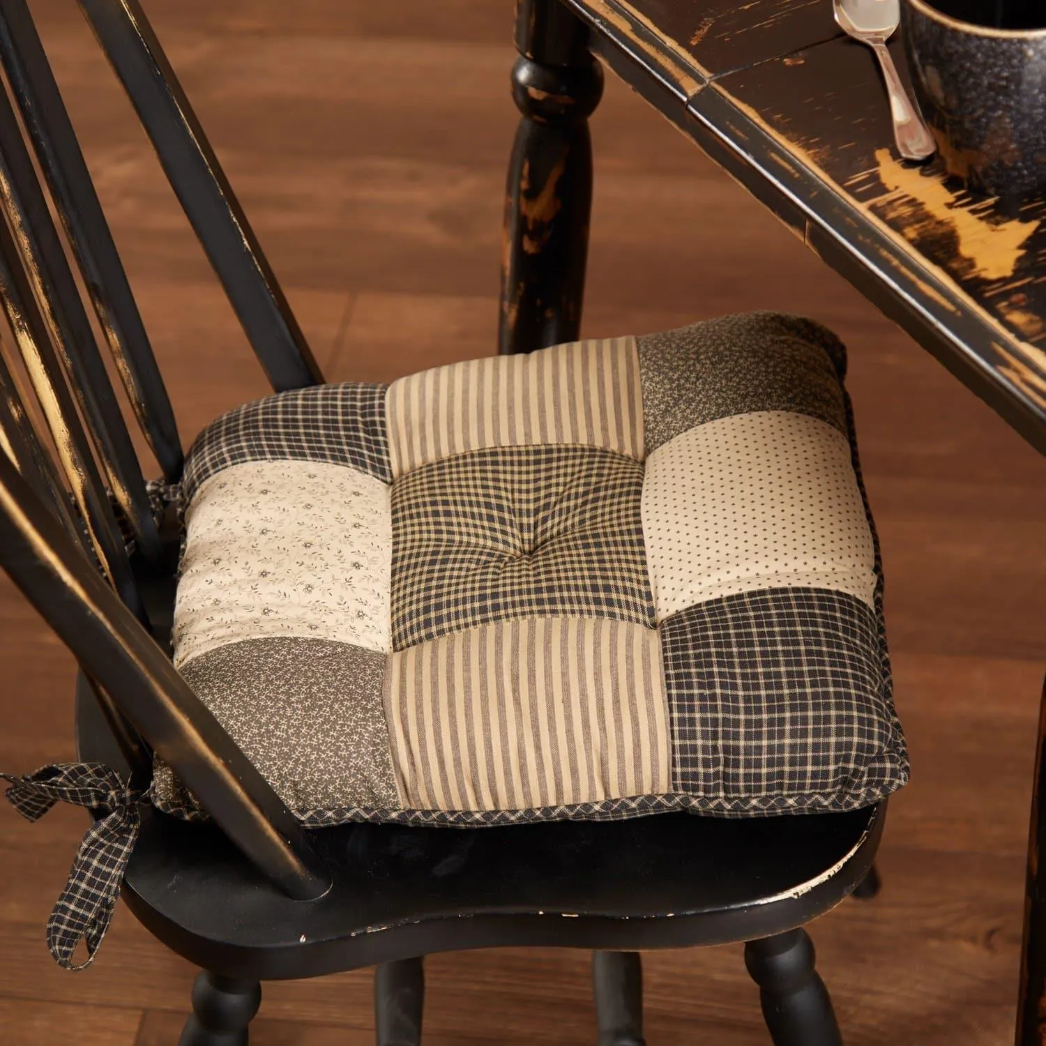 Kettle Grove Plaid Patchwork Chair Pad blender, kitchen appliance